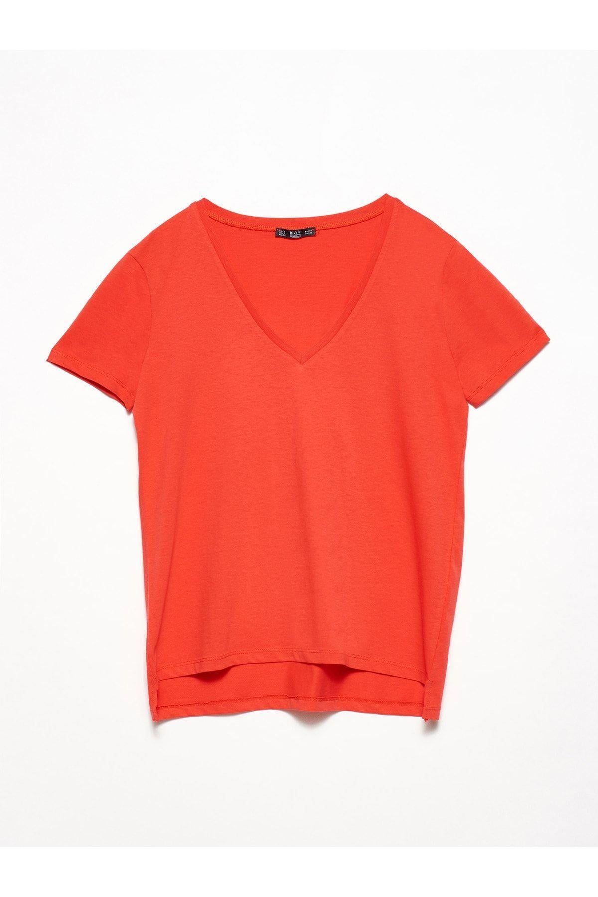 kadin-kirmizi-v-yaka-basic-t-shirt-101-1b107b.jpg