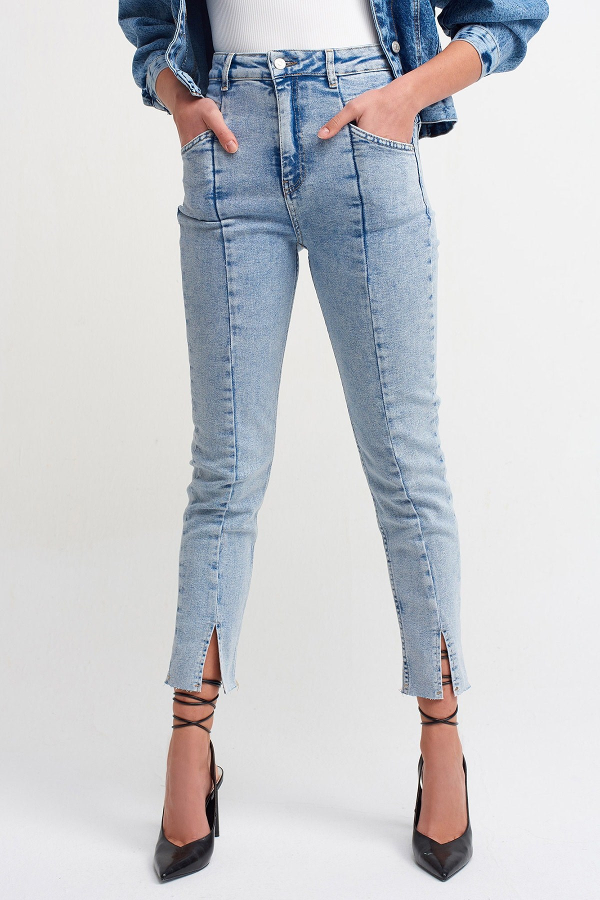kadin-onu-yirtmacli-likrali-pantalon-86c0c0.jpg