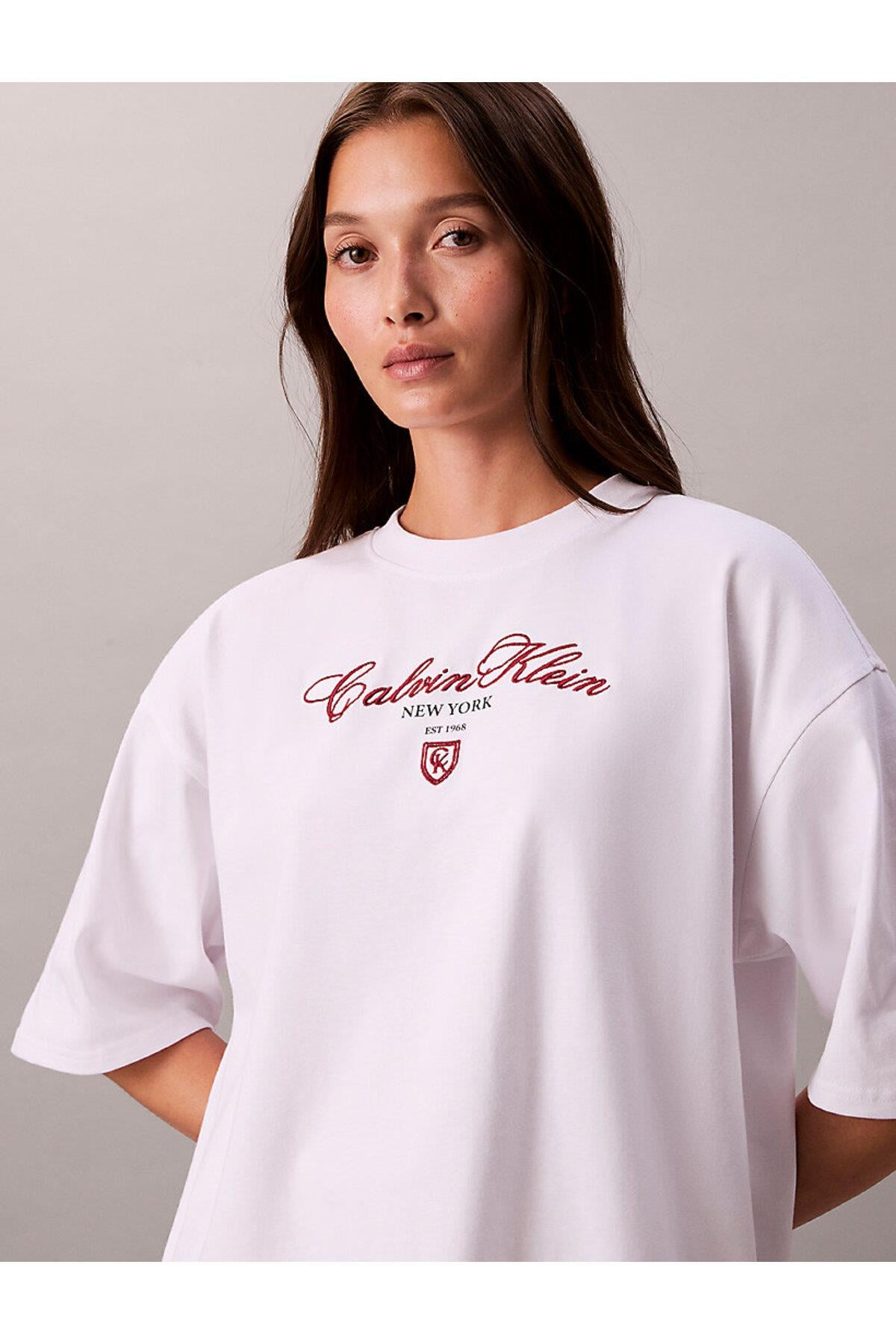 kadin-oversize-t-shirt-9500-3.jpg
