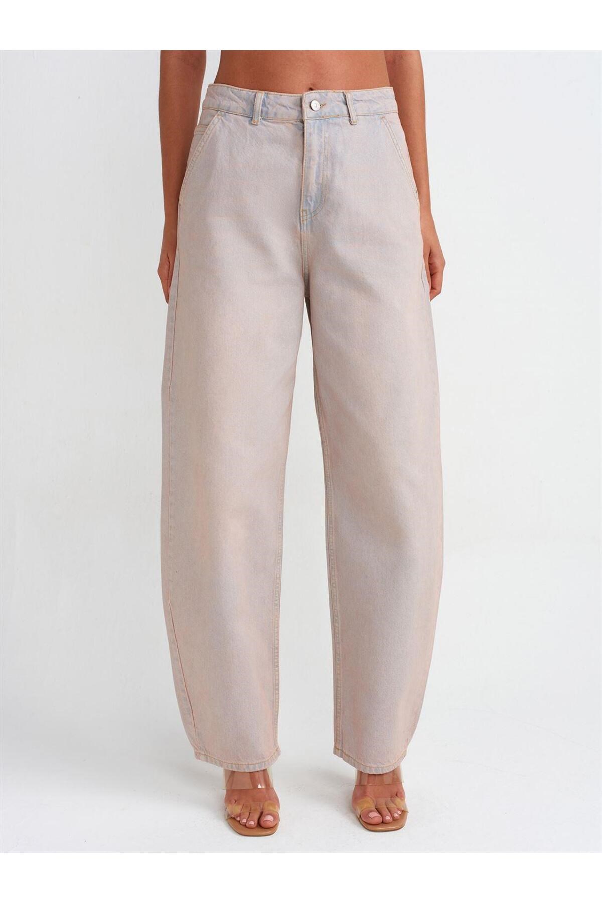kadin-pembe-pembe-tintli-pantolon-1-4ec1.jpg