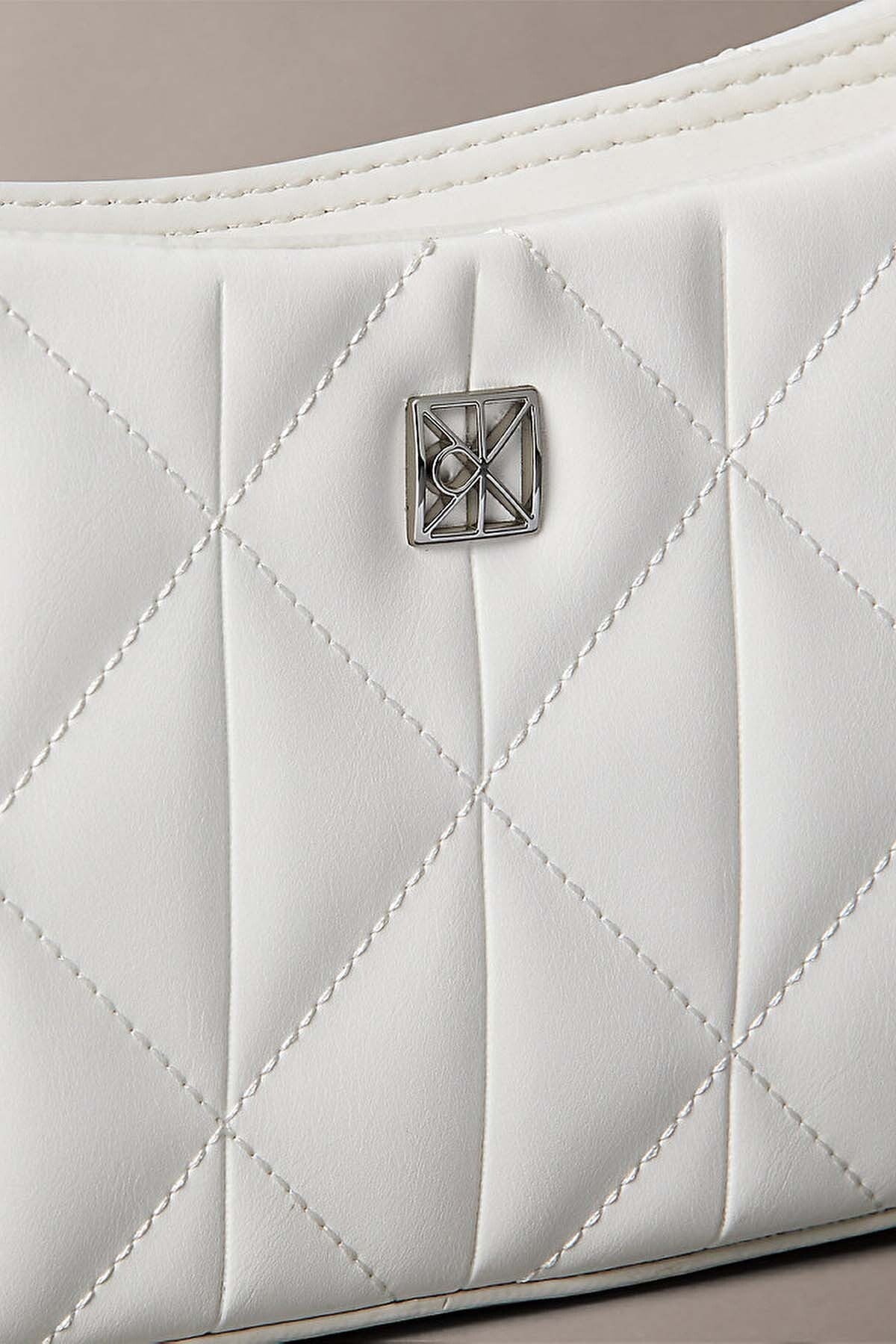 kadin-quilted-small-omuz-cantasi-beyaz-fb-445.jpg