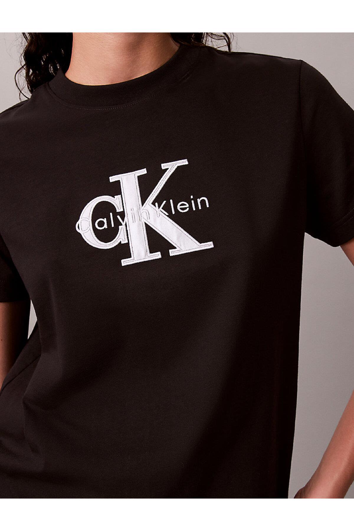 kadin-regular-fit-yuvarlak-yakali-logo-e31e0e.jpg