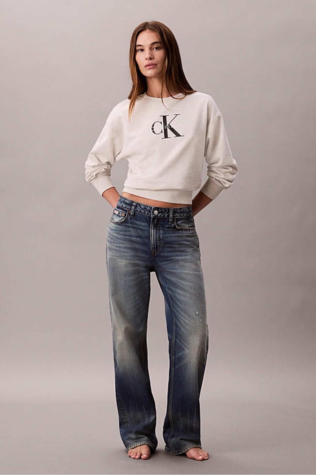 kadin-relaxed-fit-monogram-logolu-swea-987b-4.jpg