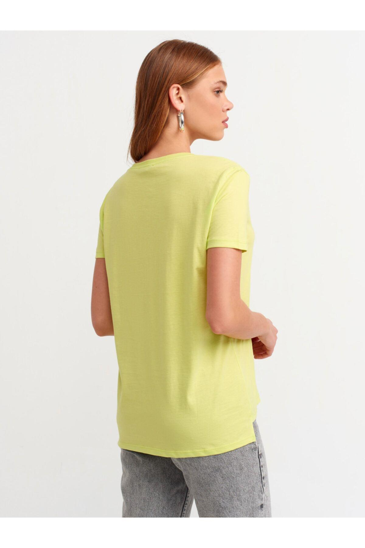 kadin-sari-3470-v-yaka-basic-t-shirt-4d0-92.jpg