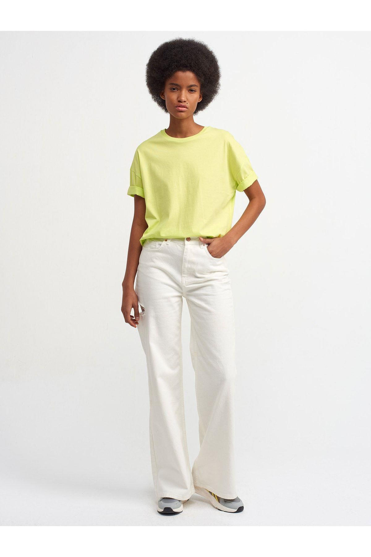 kadin-sari-basic-t-shirt3683-e76-96.jpg