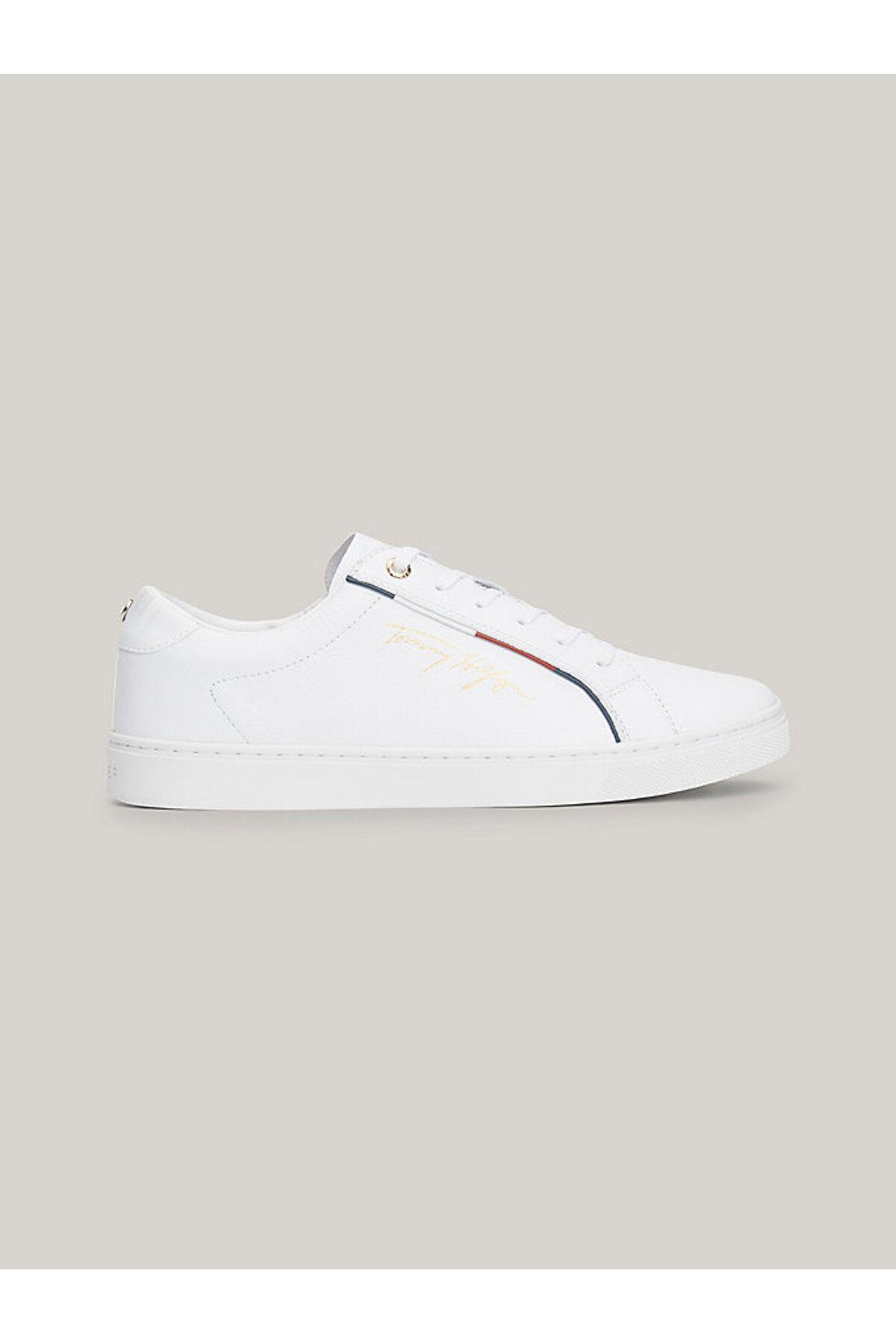 kadin-signature-cupsole-sneaker-4e5d-a.jpg