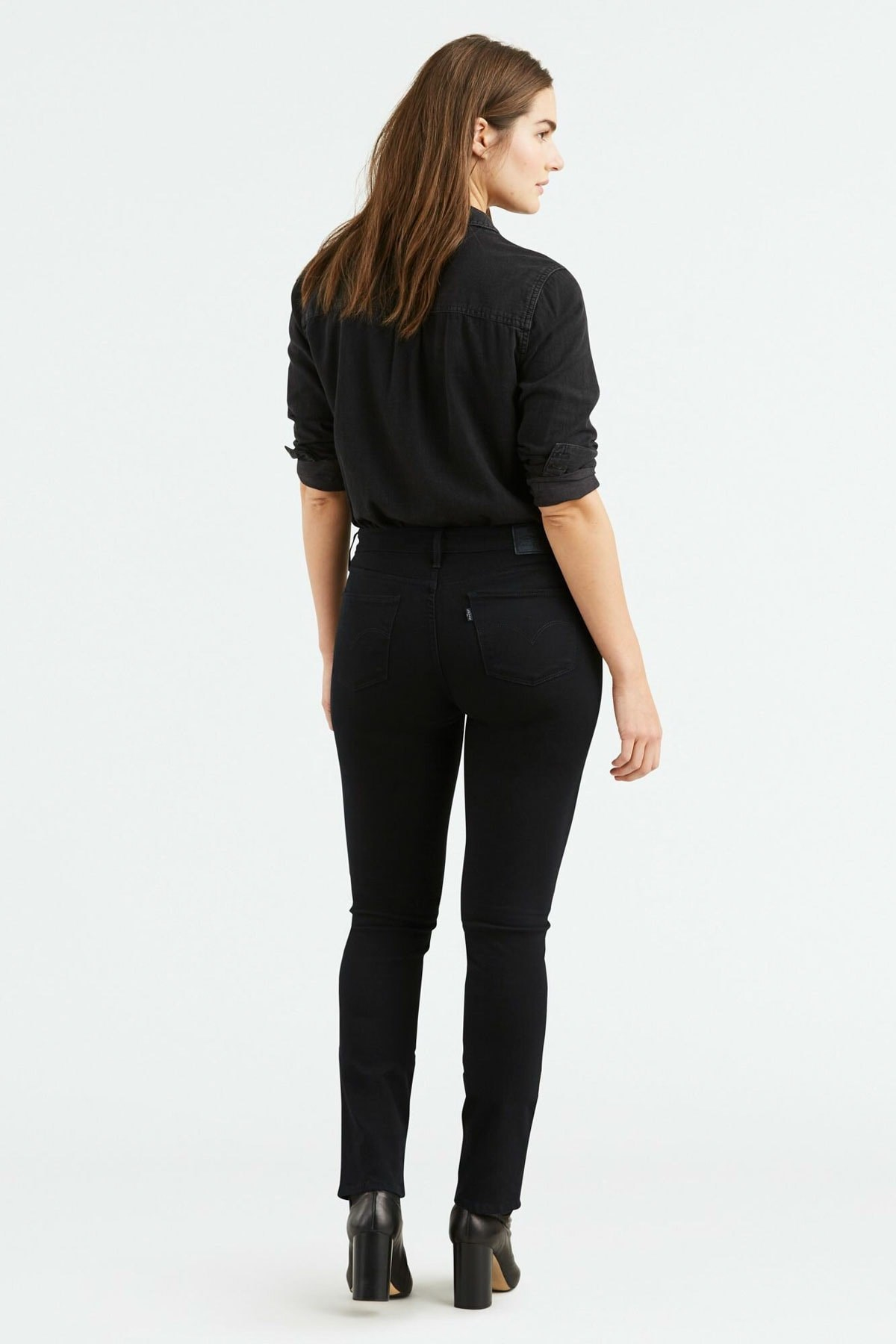 kadin-siyah-712-slim-jean-18884-0001-f67ca-.jpg