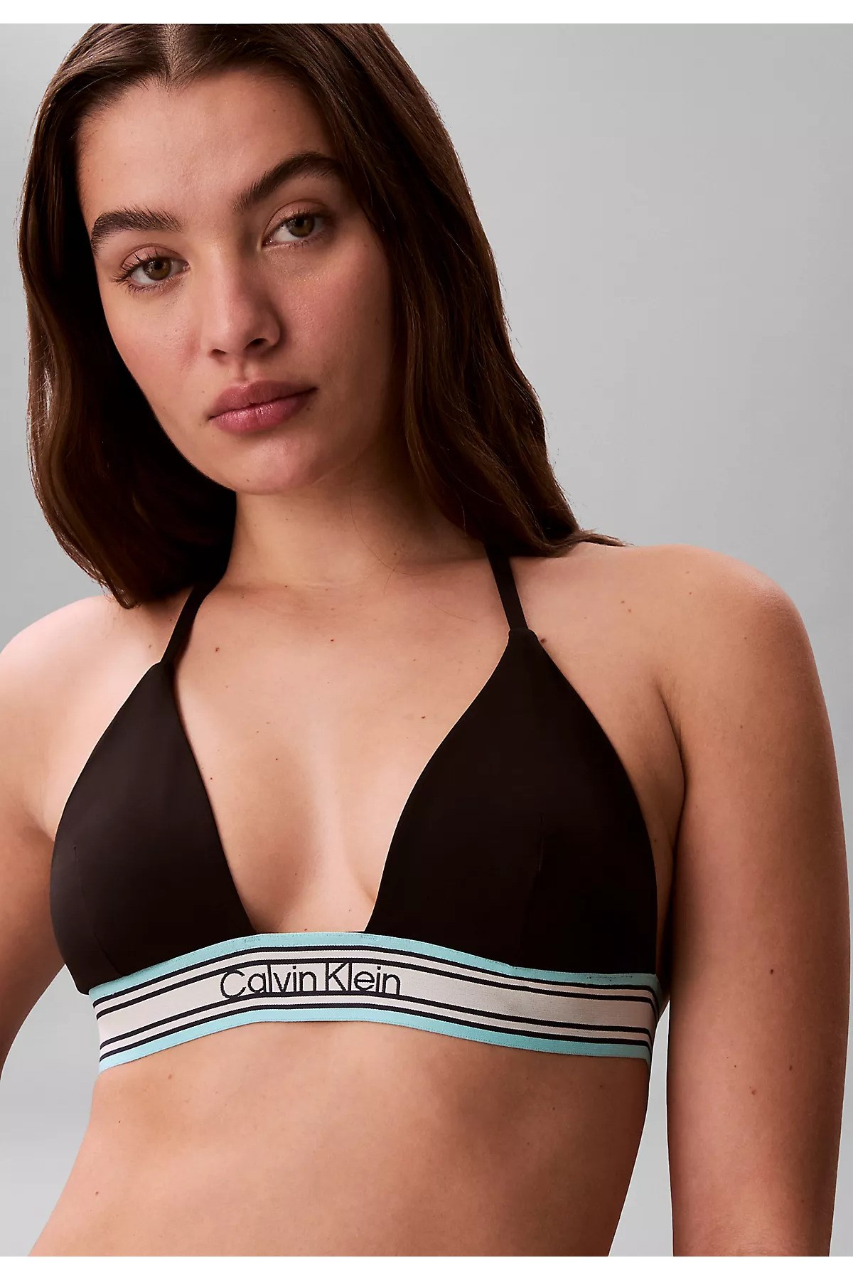 kadin-siyah-bikini-ustu-7fd-1c.jpg