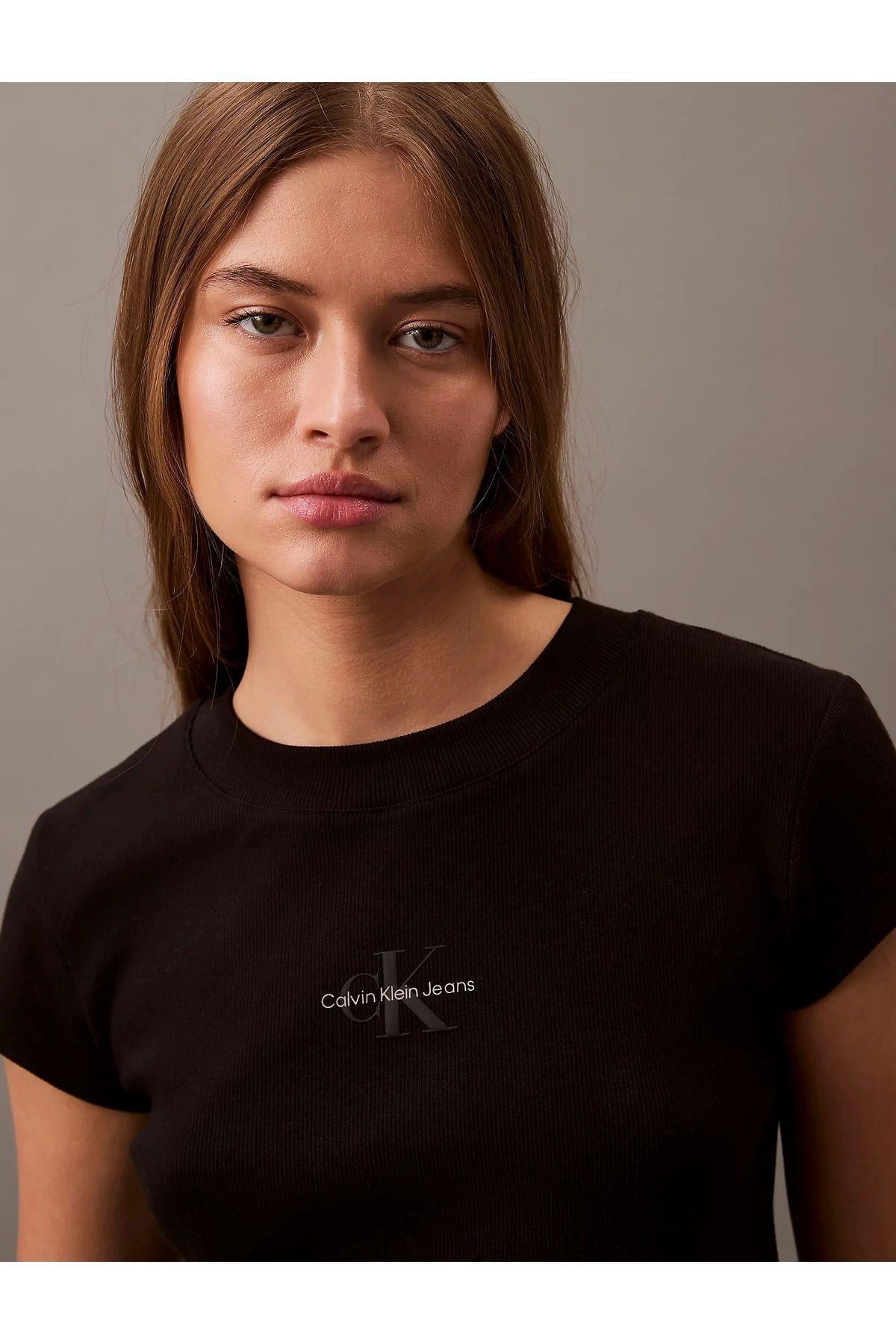 kadin-siyah-monogram-t-shirt-ea9-47.jpg