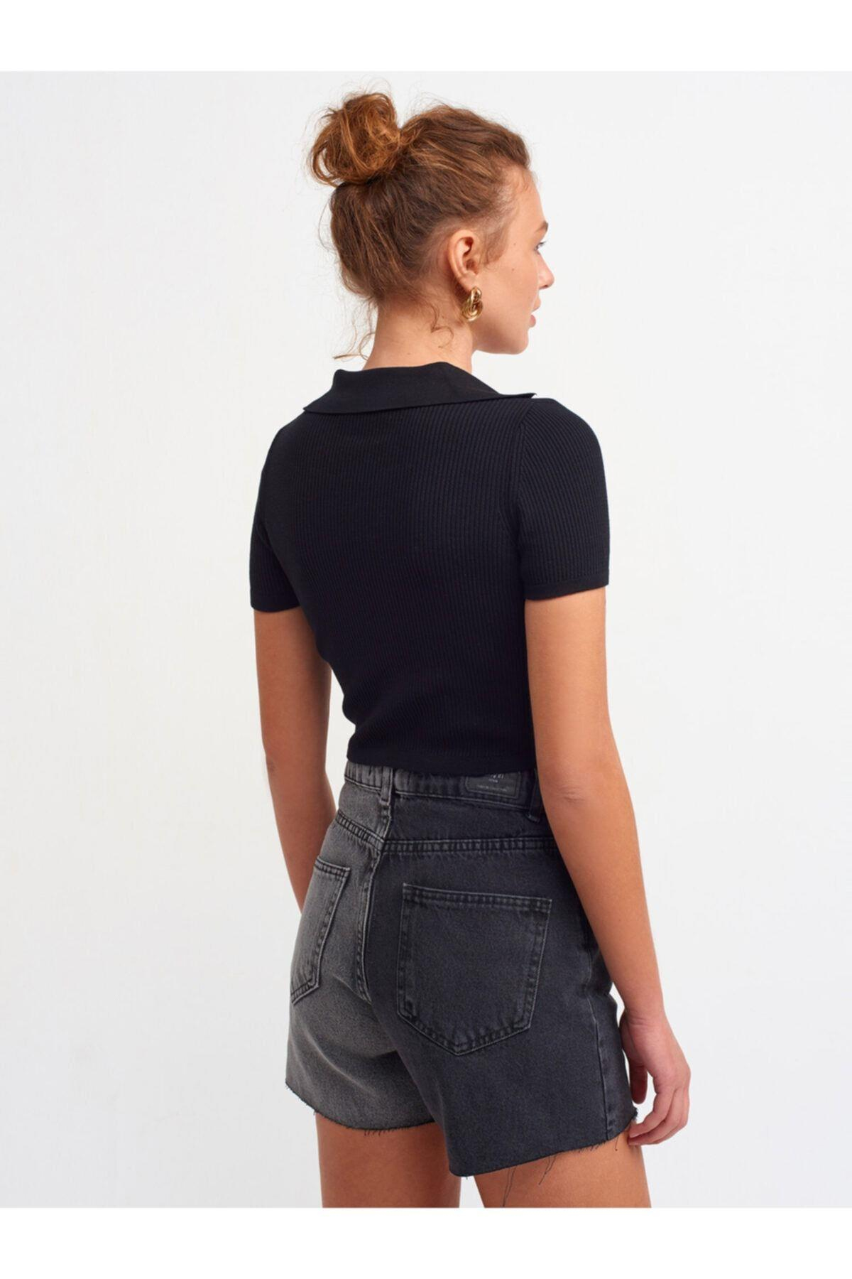kadin-siyah-polo-yaka-t-shirt-e-e47e.jpg