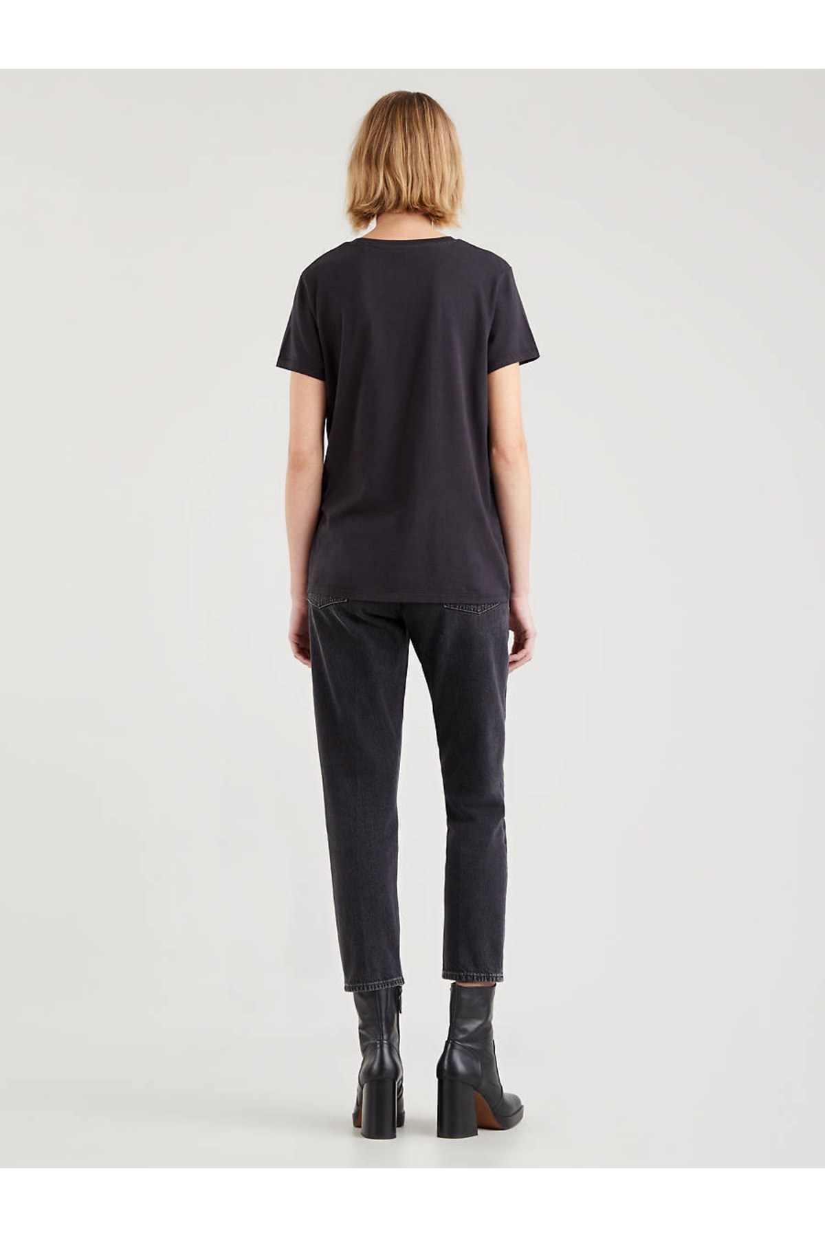 kadin-siyah-t-shirt-a2086-0169-d0-096.jpg