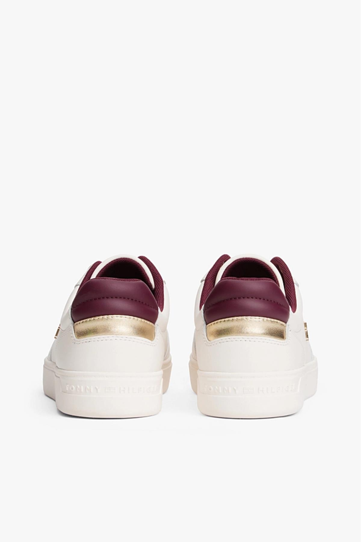 kadin-th-monogram-plaque-court-sneaker-8cb20c.jpg