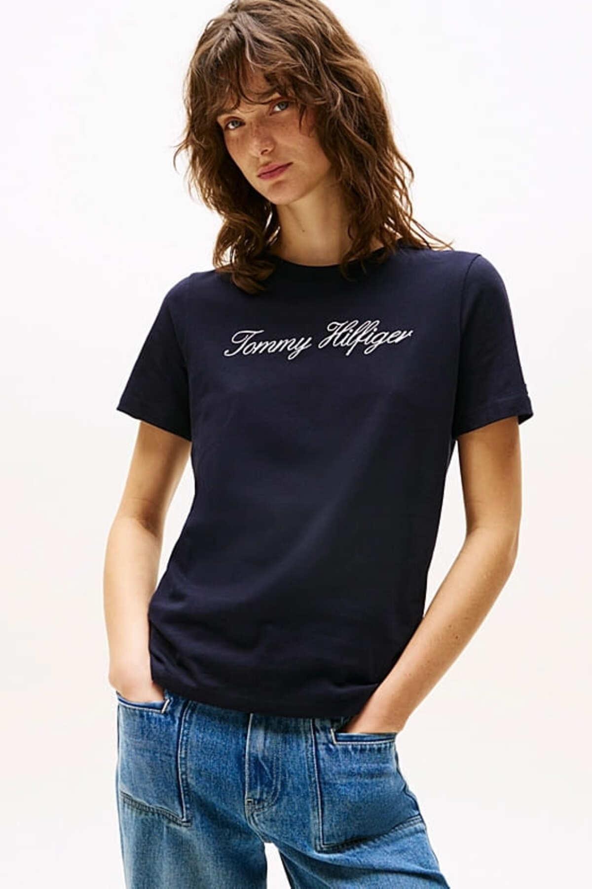 kadin-th-script-logo-regular-t-shirt-l-474-f1.jpg