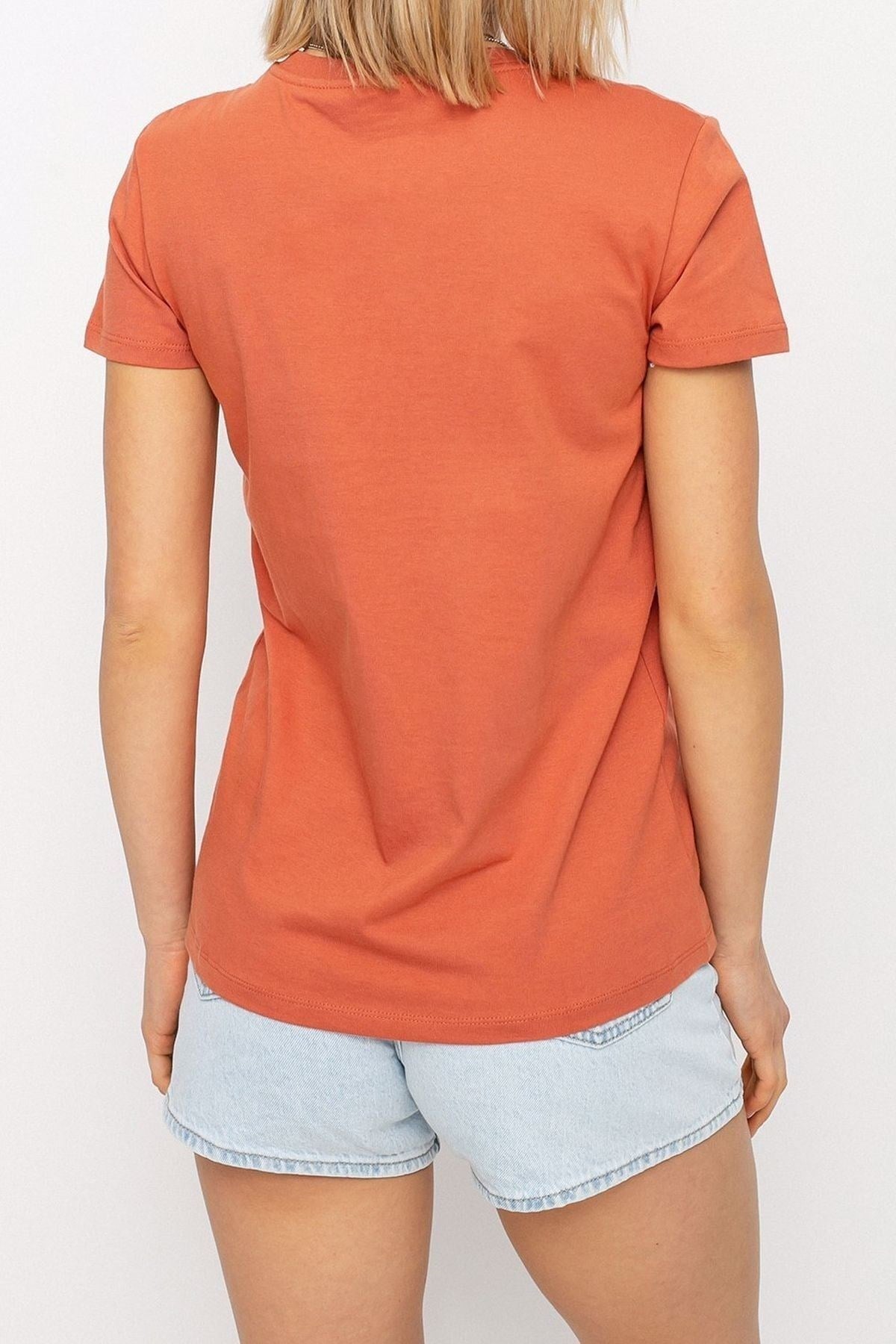 kadin-the-perfect-tee-new-logo-aragon--ed9d92.jpg