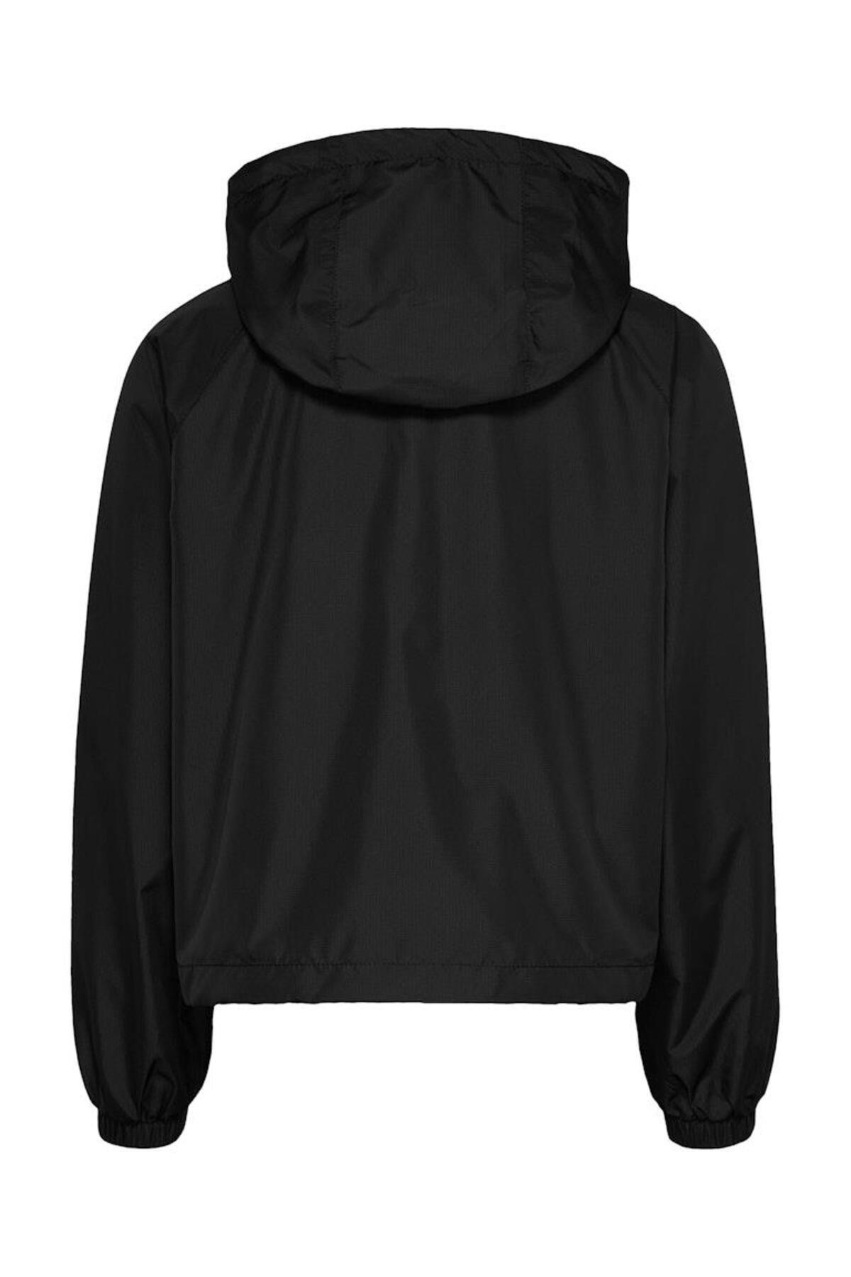 kadin-tjw-essential-windbreaker-ext-ce-c3-413.jpg