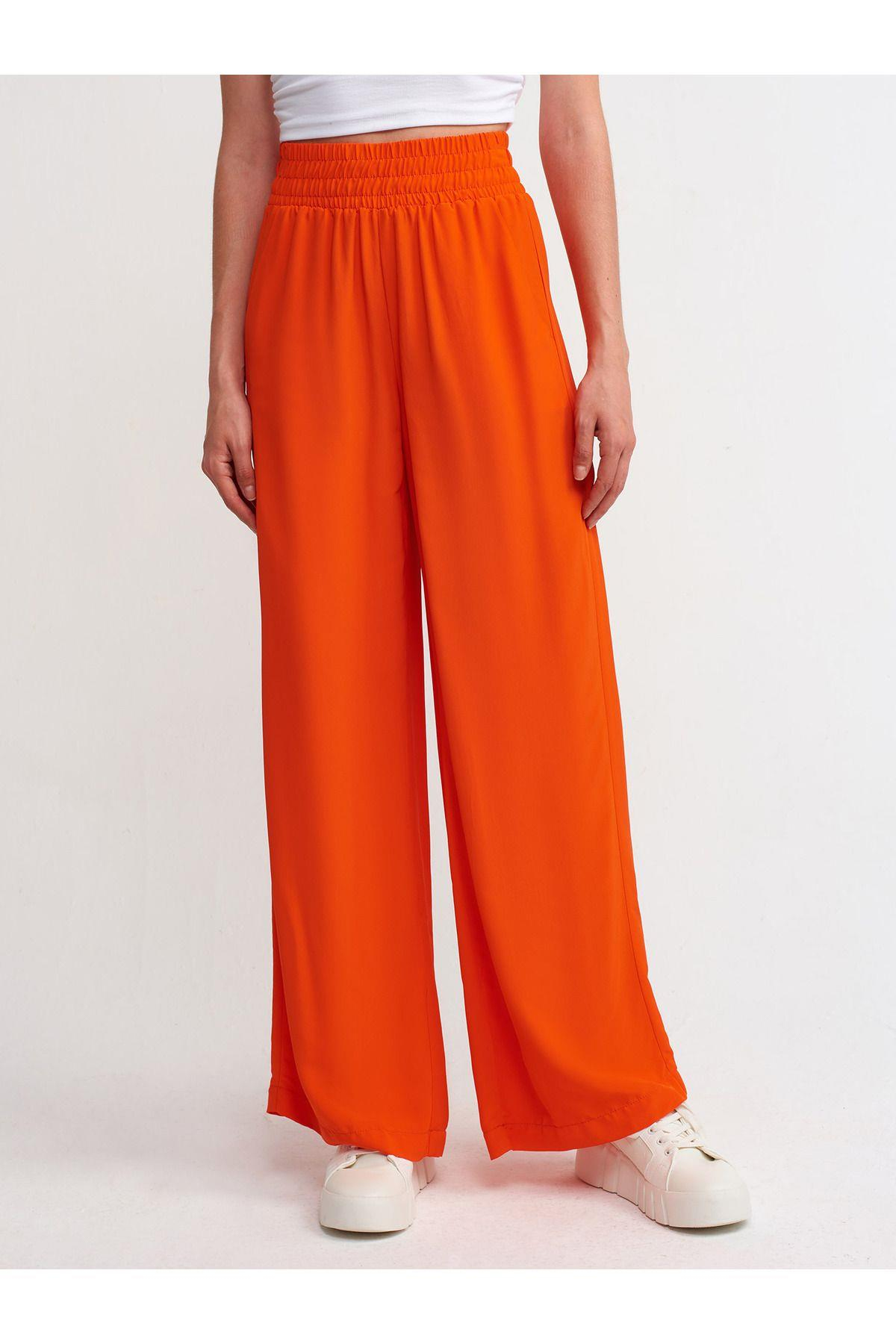 kirmizi-beli-lastikli-genis-pantolon-7--4680-.jpg