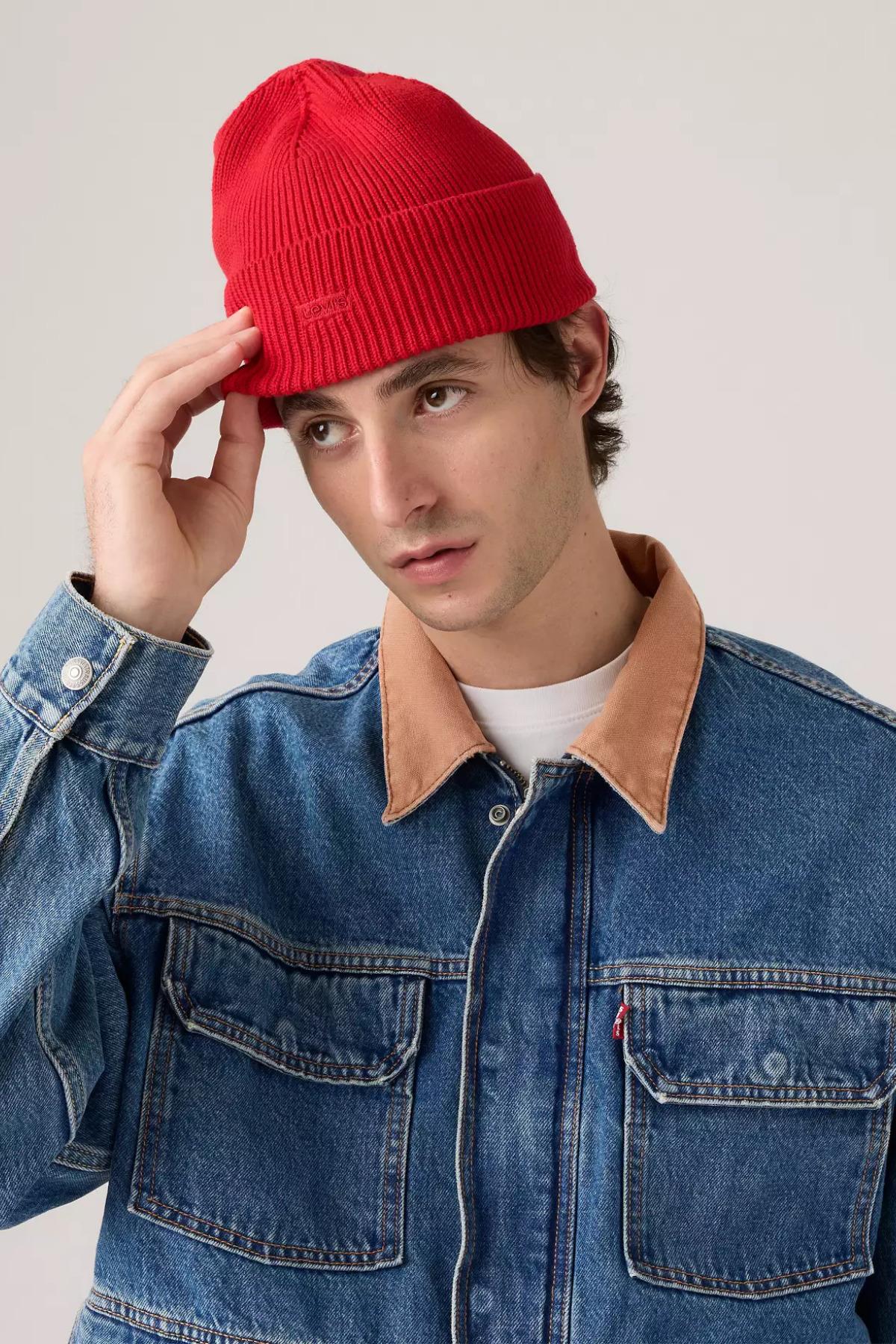 kirmizi-essential-bere-931062.jpg