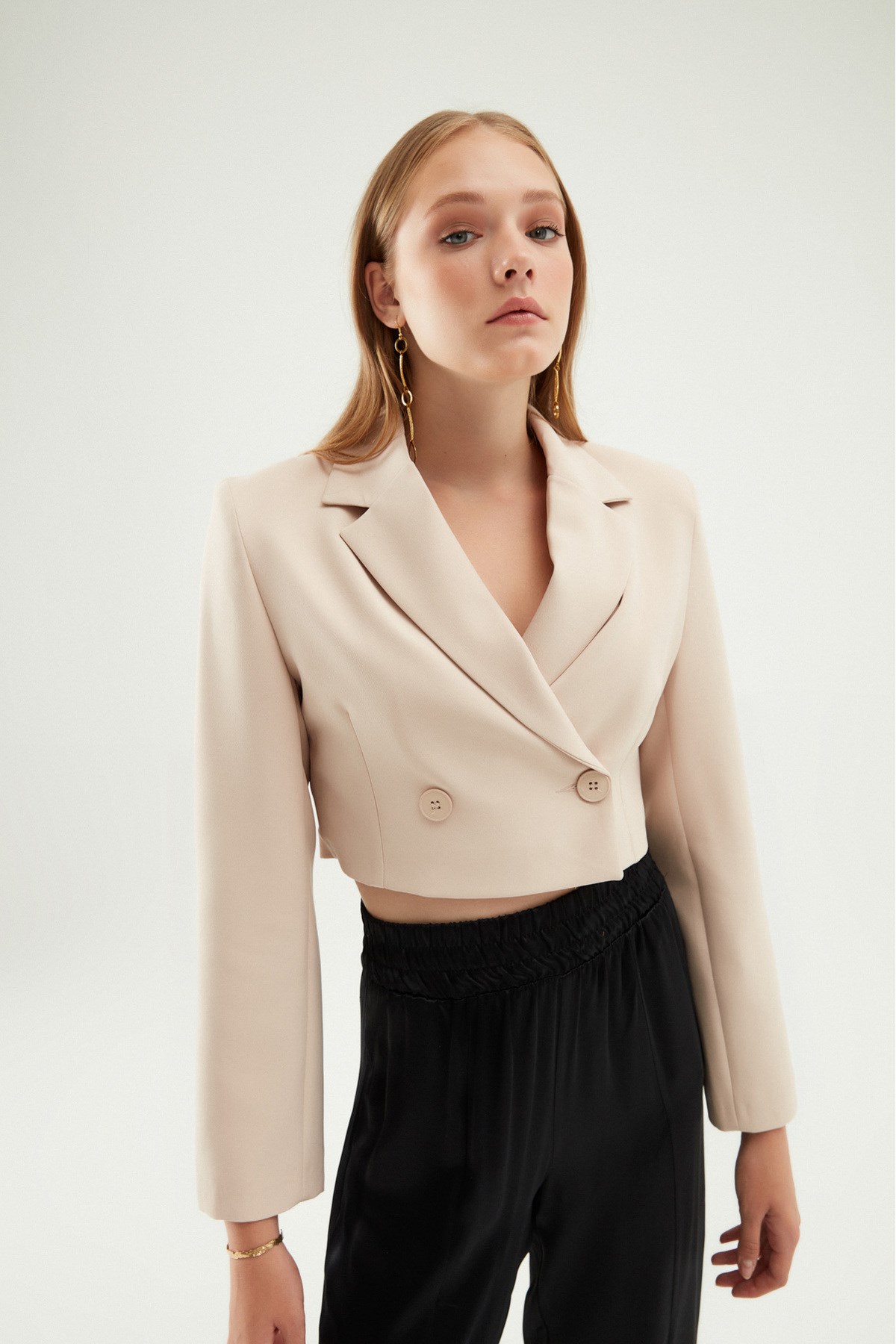 kruvaze-crop-blazer-ceket-tas-47da-4.jpg