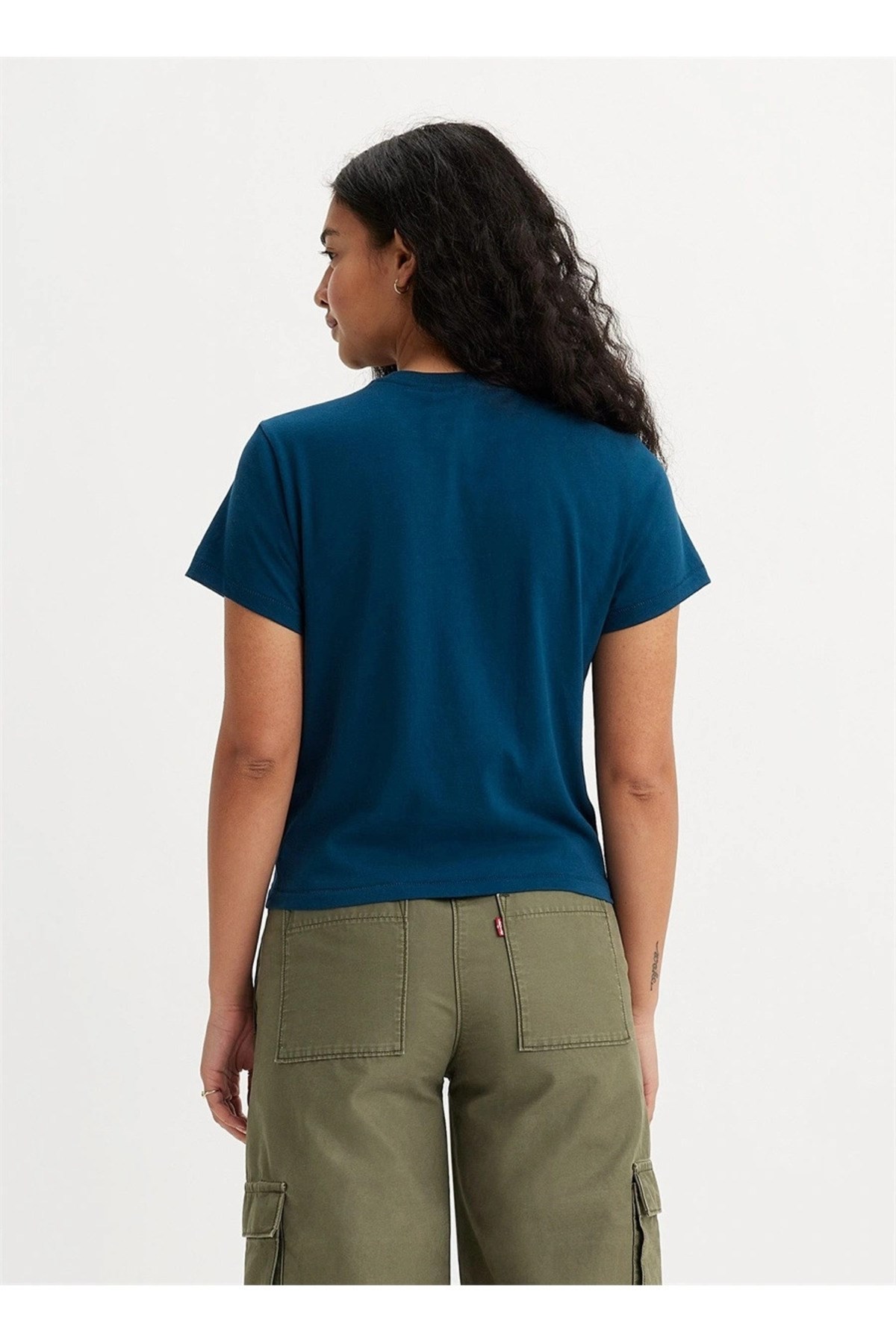 levis-bisiklet-yaka-duz-mavi-kadin-t-s-50-994.jpg