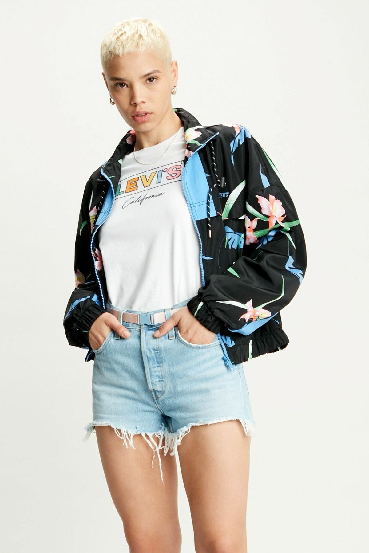 levis-kadin-the-perfect-t-shirt-17369--0d3-4f.jpg