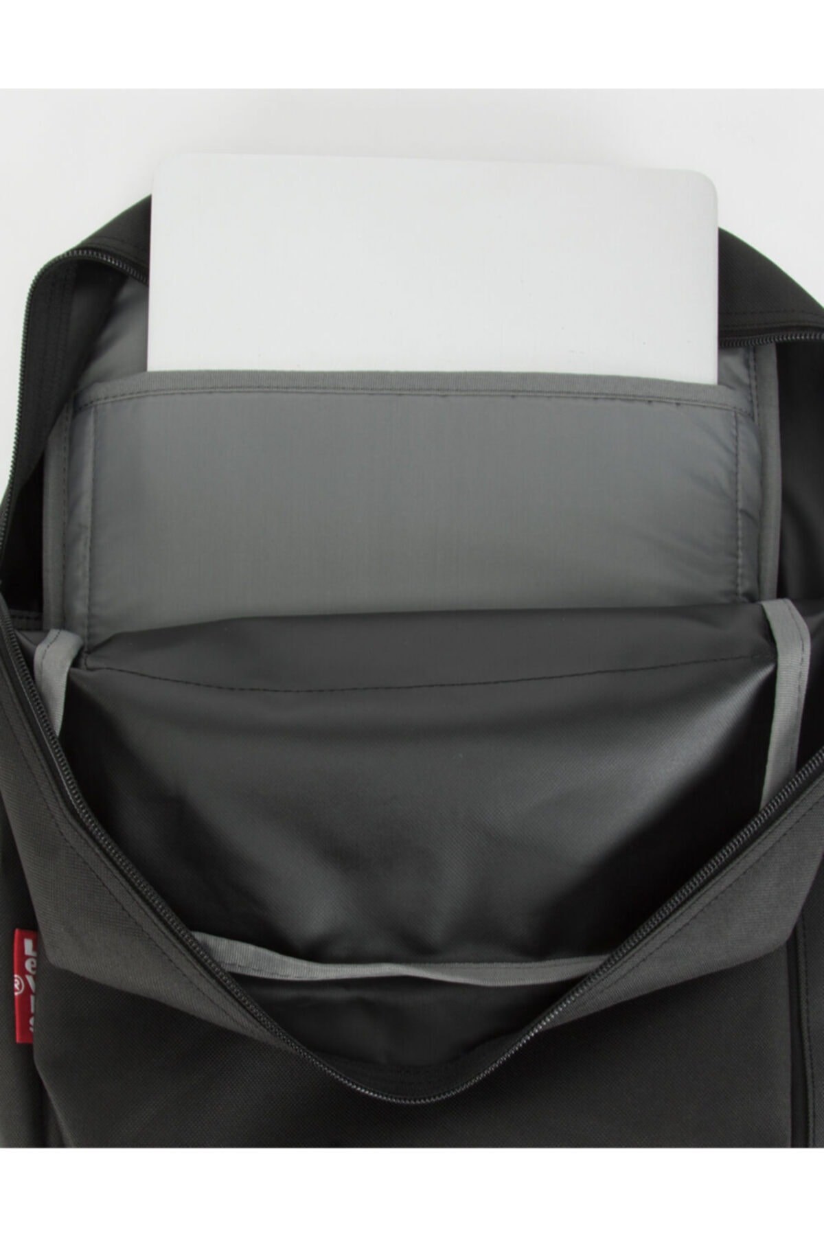 levis-l-pack-standart-sirt-cantasi--4e7b7.jpg