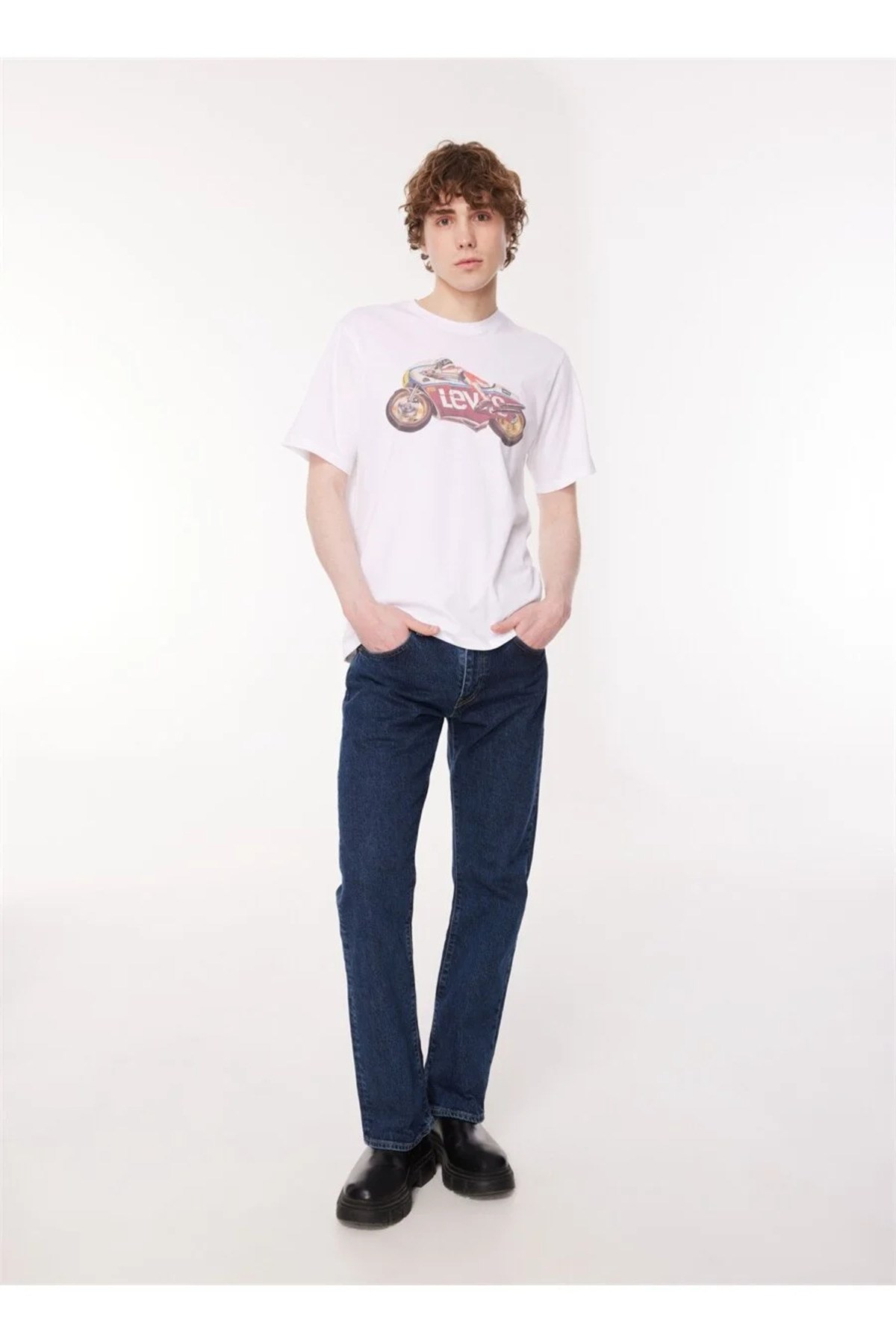 levis-levis-bisiklet-yaka-baskili-beya--0332-.jpg