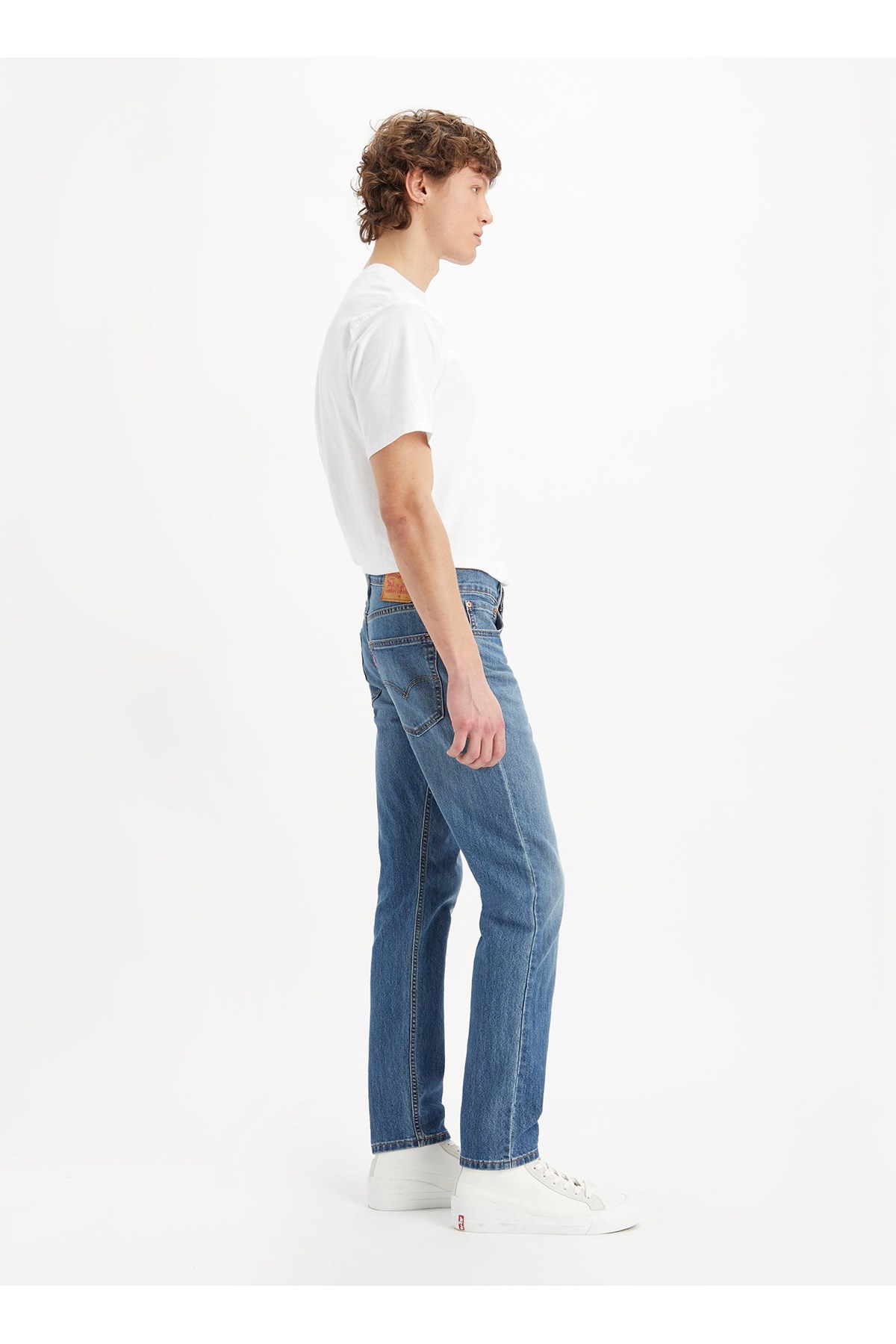 levis-normal-bel-regular-tapered-denim-9833d4.jpg