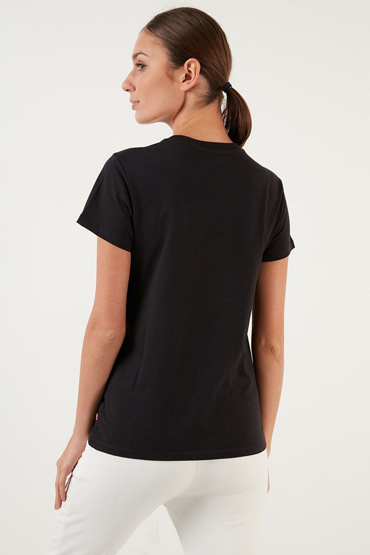 lse-the-perfect-tee-seasonal-clear-foi-ff5470.jpg