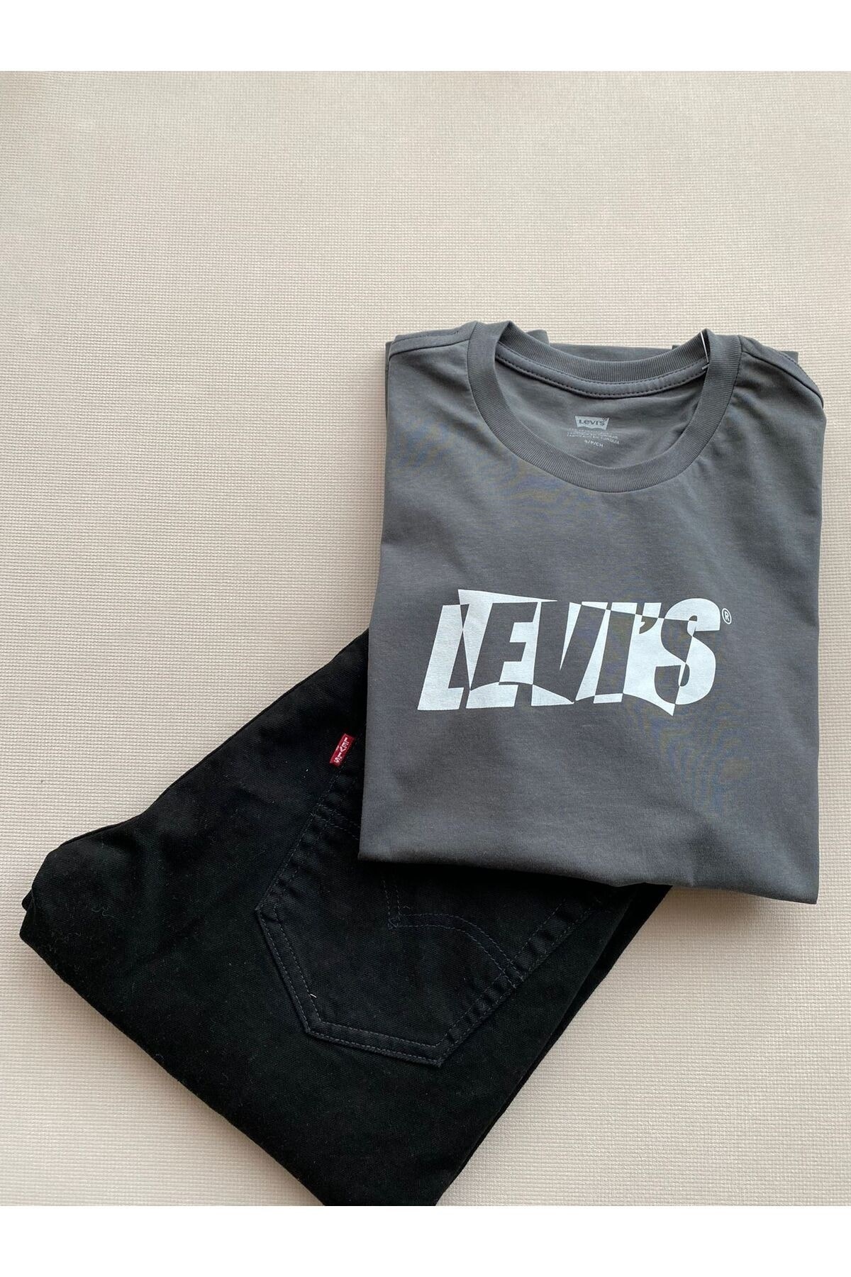 lse_graphic-crewneck-te-cutout-bw-b3db-6.jpg