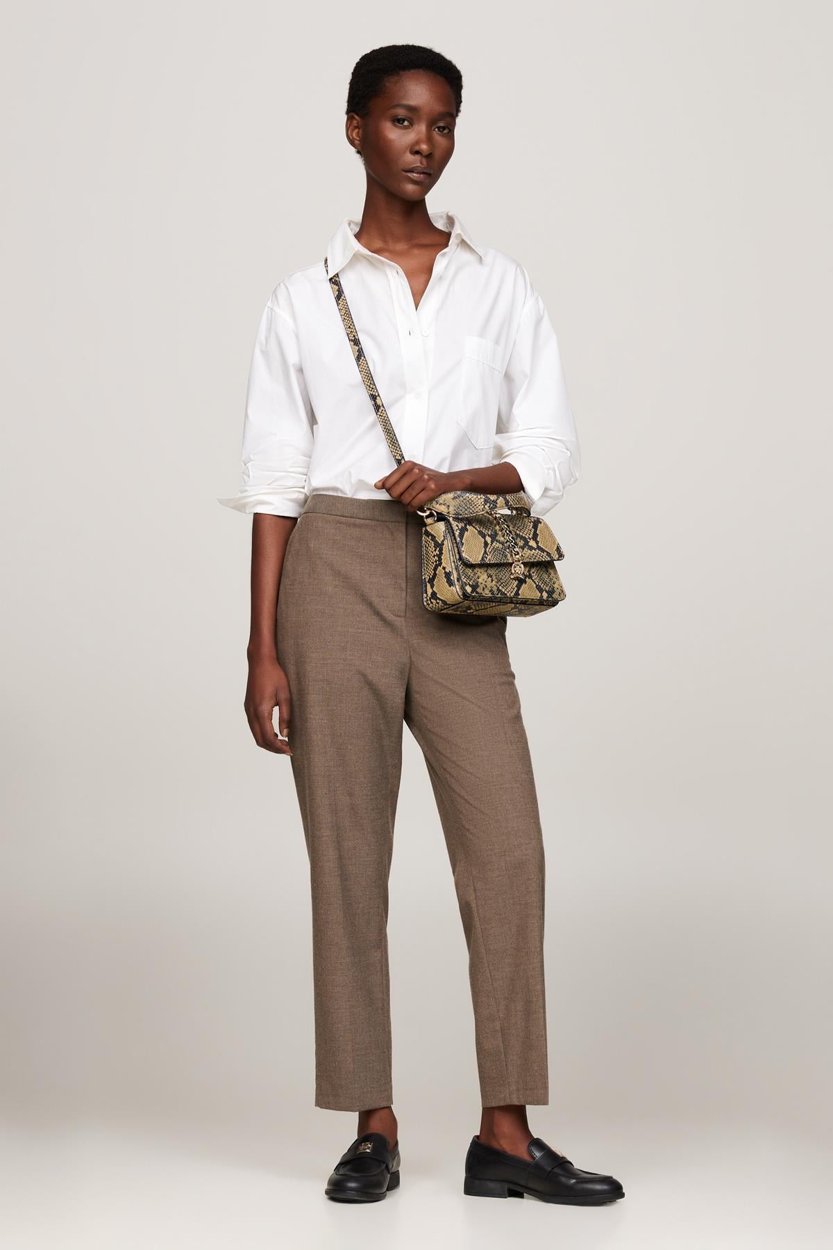 luxe-leather-crossover-sn-f-4d27.jpg