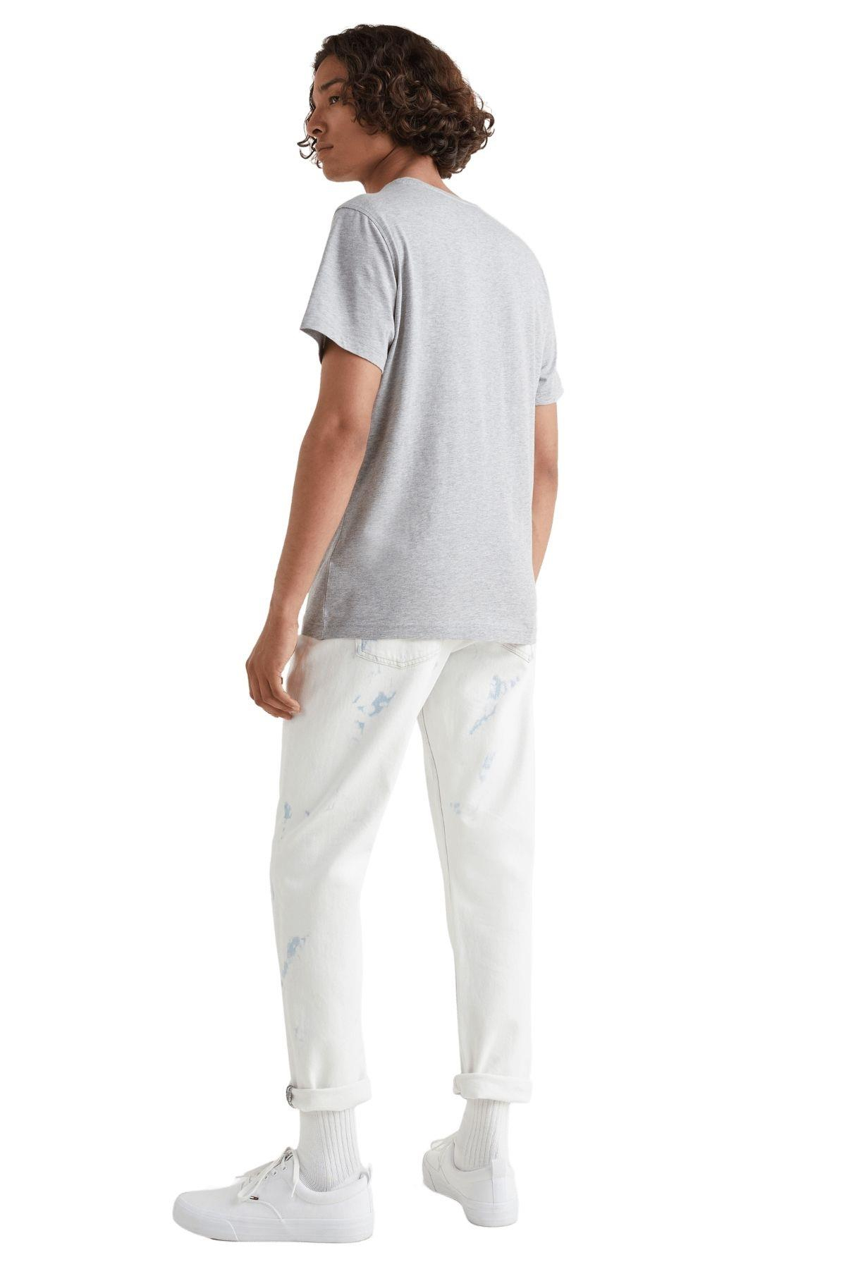 marka-logolu-erkek-gri-t-shirt-dar-kal-e0-212.jpg