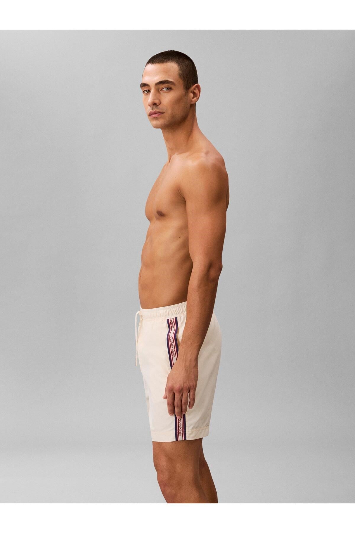 medium-drawstring-0-5a3d.jpg