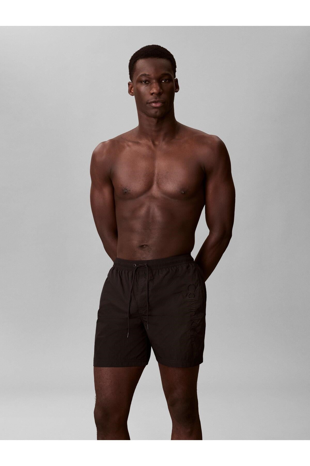 medium-drawstring-bbf83b.jpg