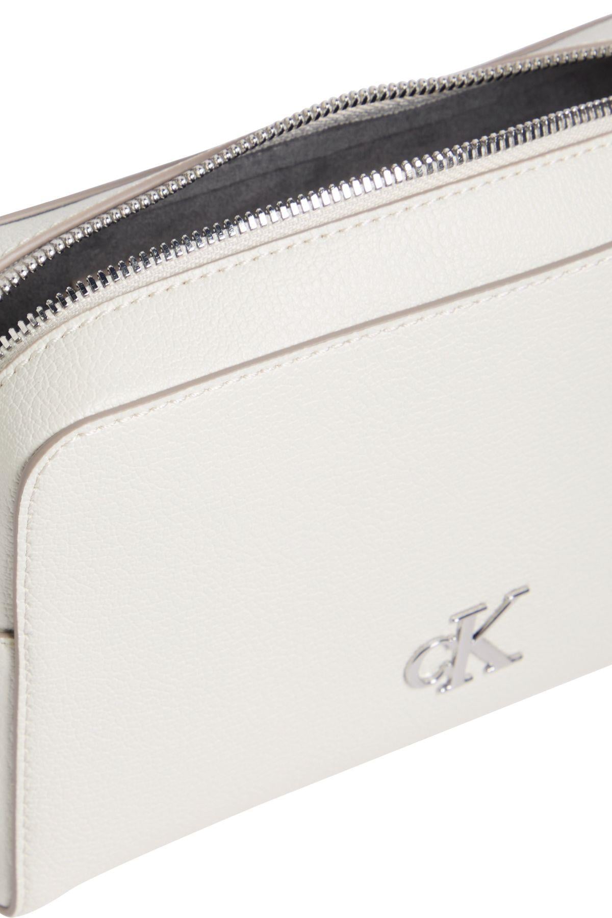 minimal-monogram-ew-camera-bag-1e5-48.jpg