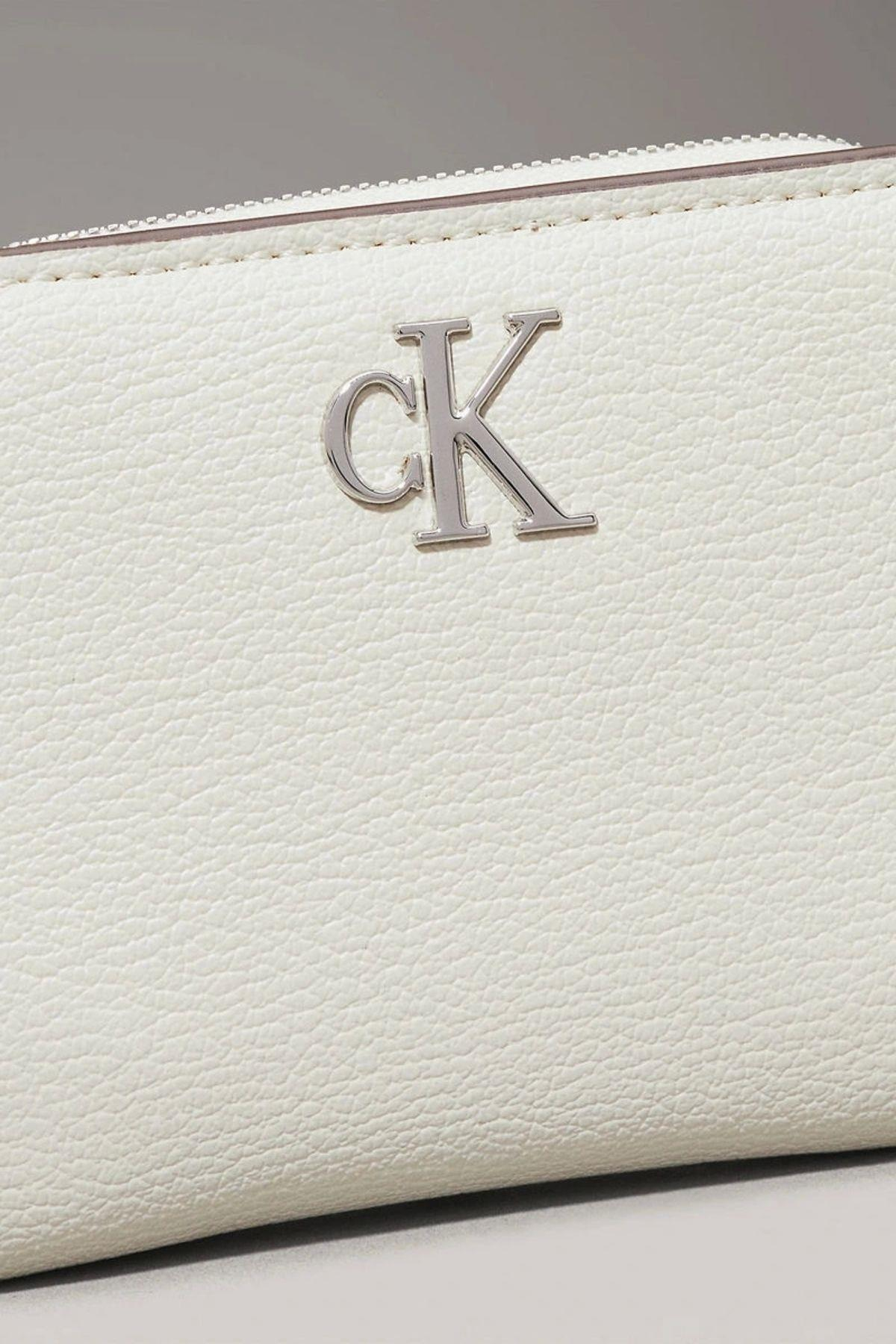 minimal-monogram-md-zip-around-5a2d8a.jpg