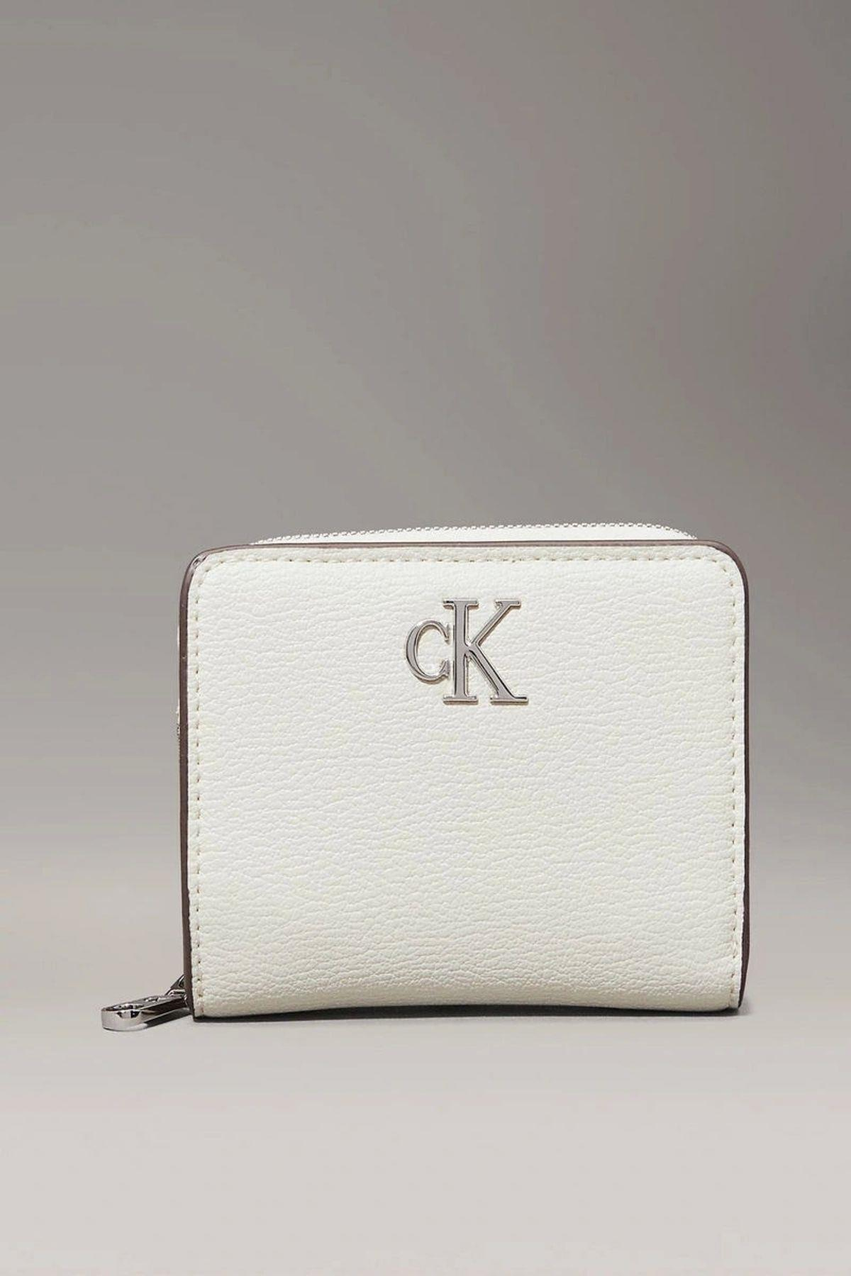 minimal-monogram-md-zip-around-9fb-ba.jpg
