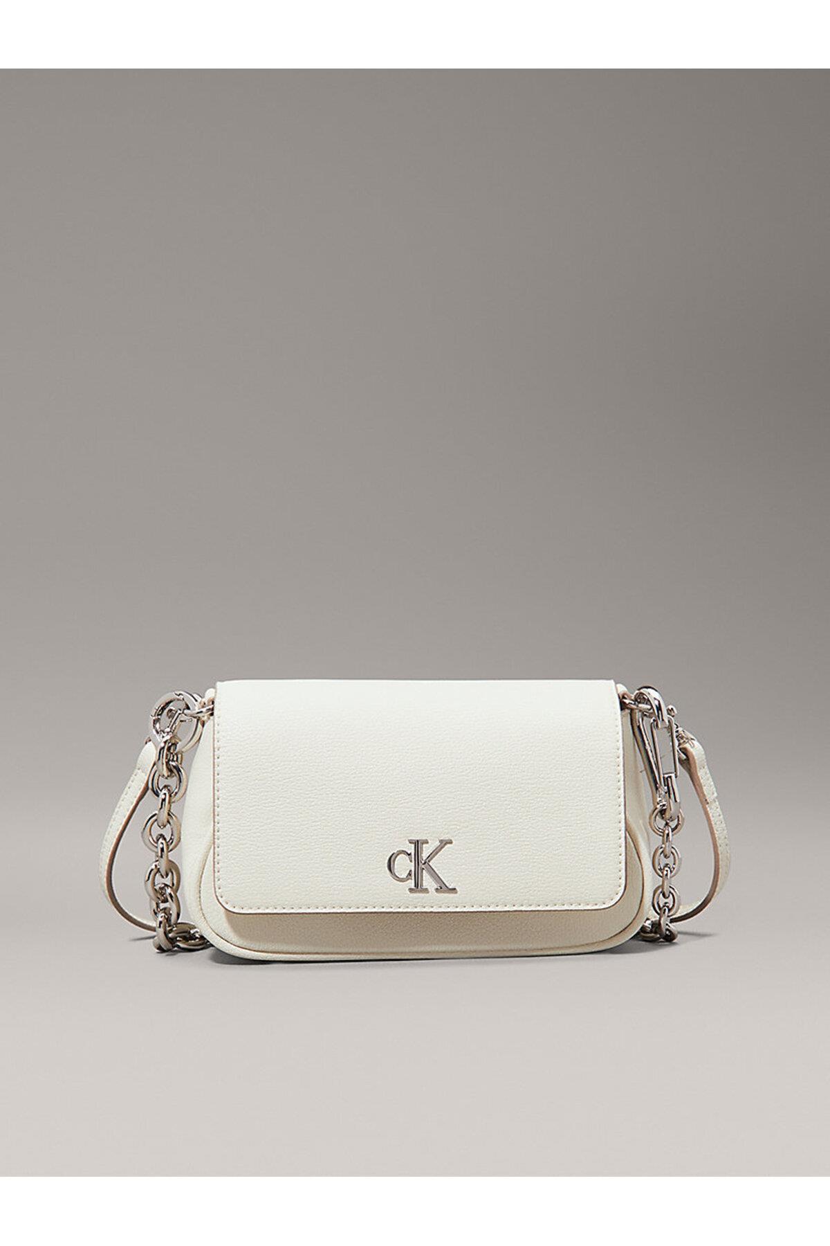 minimal-monogram-shoulder-bag20-f3f54f.jpg