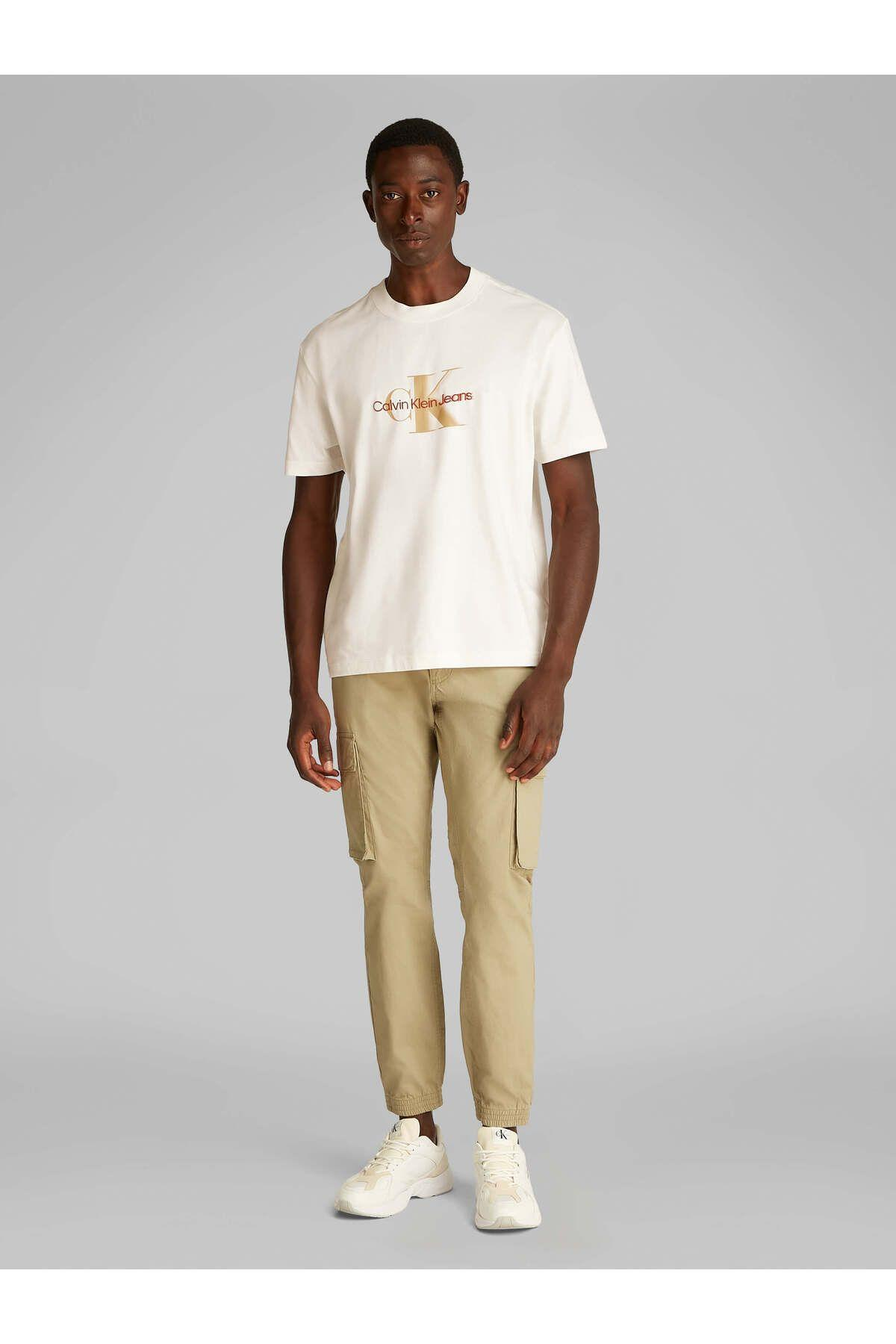 monologo-shift-tee-dcbd7a.jpg