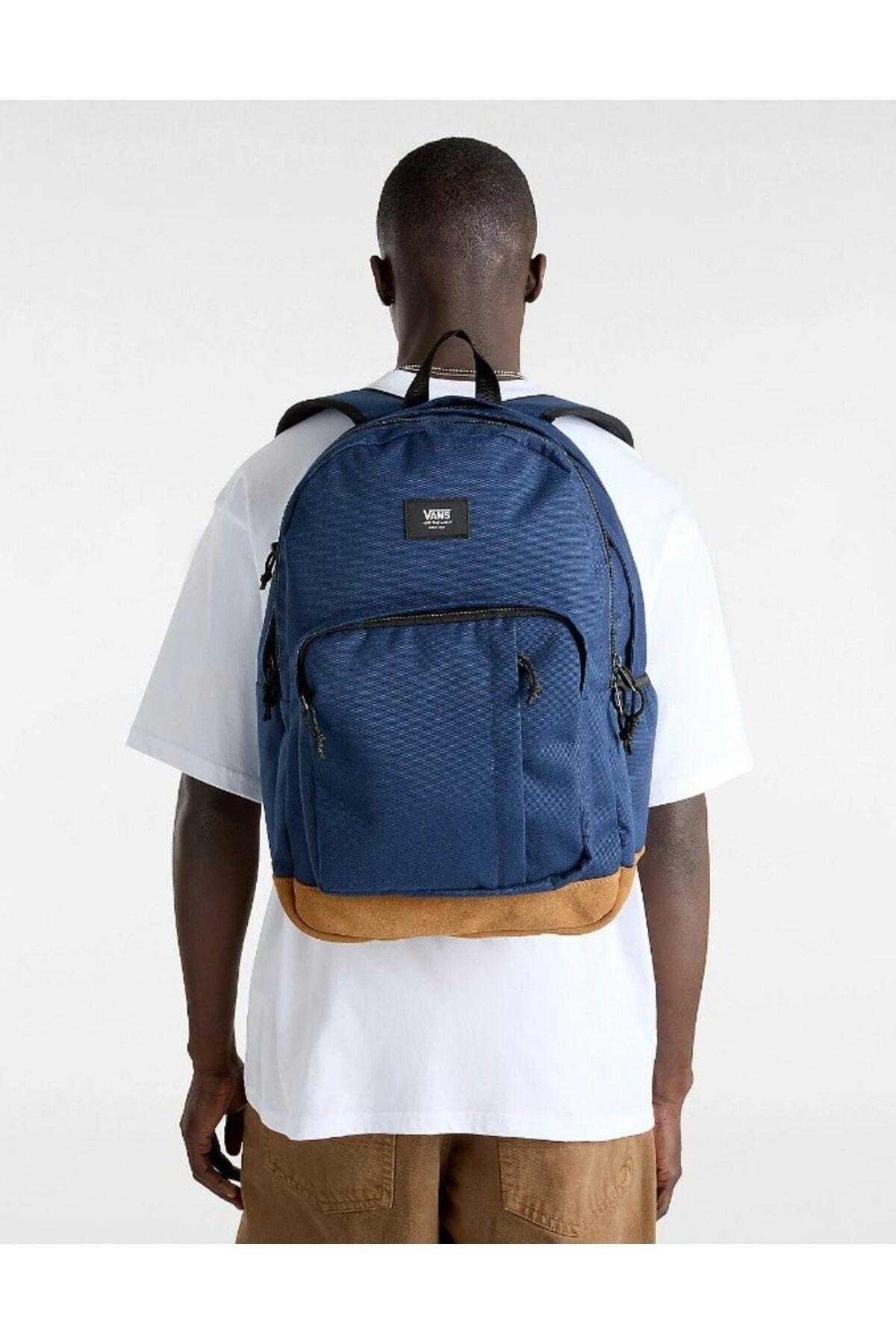 old-skool-trek-backpack-2-b745.jpg