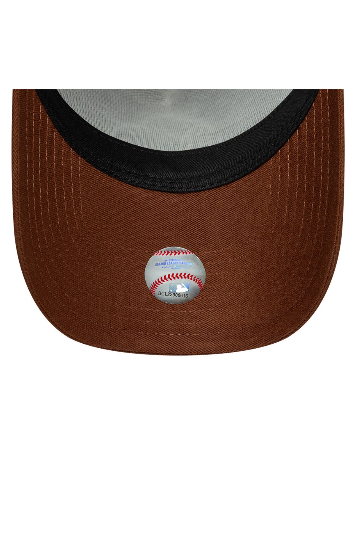 outline-ef-trucker-neyyan-daultc-unise-160-4f.jpg