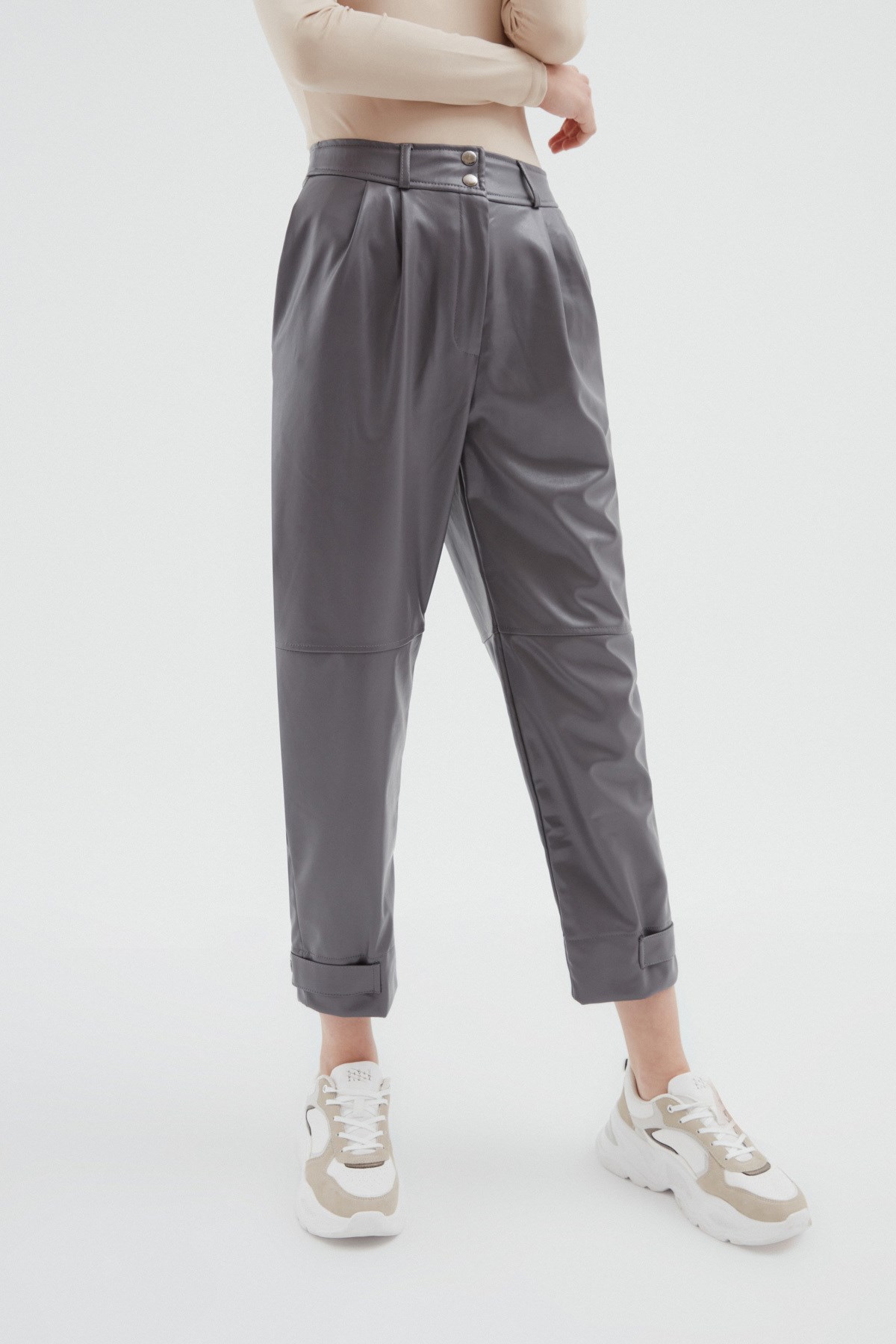 pacasi-citcitli-deri-jogger-gri-82-93f.jpg