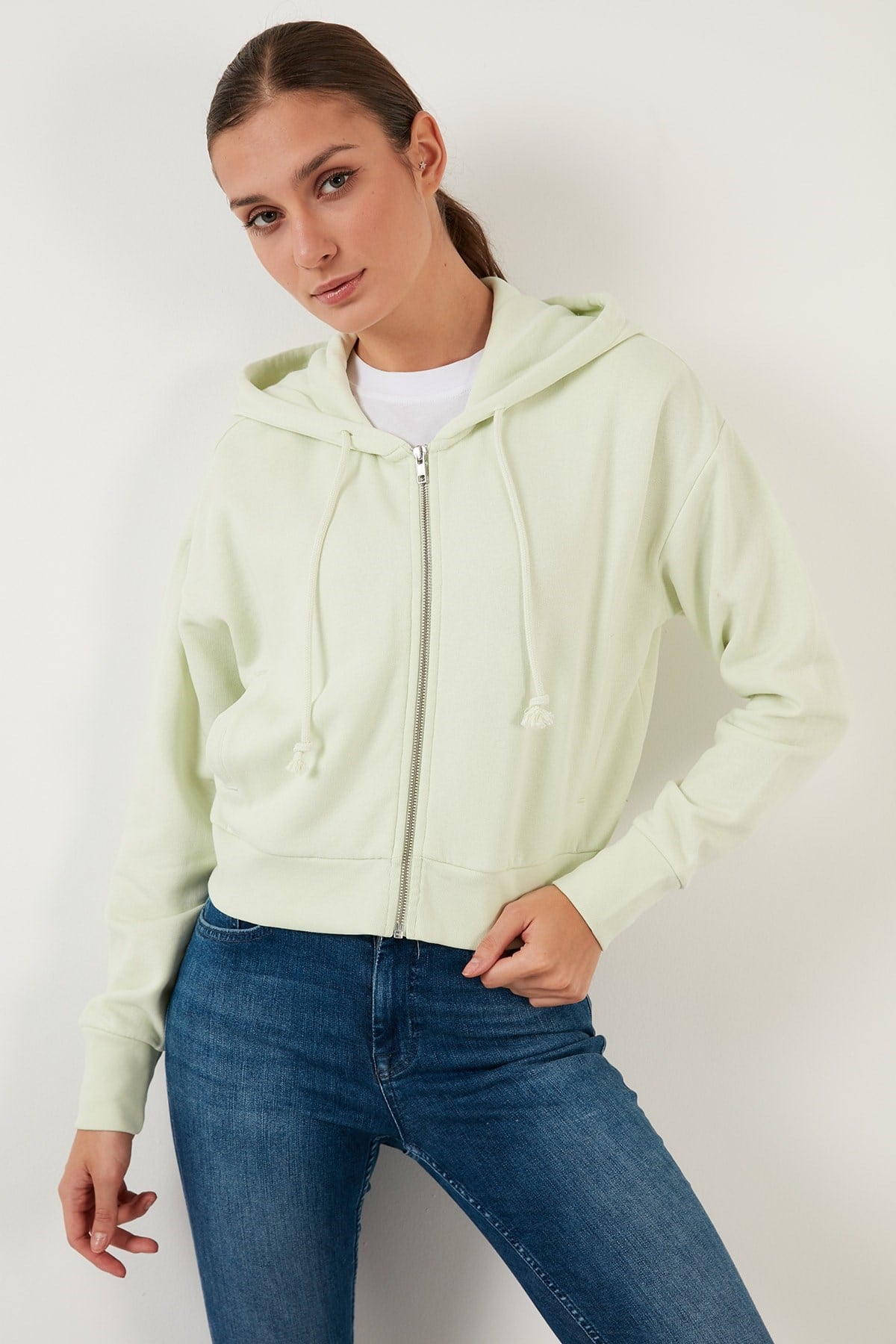 pamuklu-fermuarli-kapusonlu-crop-sweat-3ce0d-.jpg