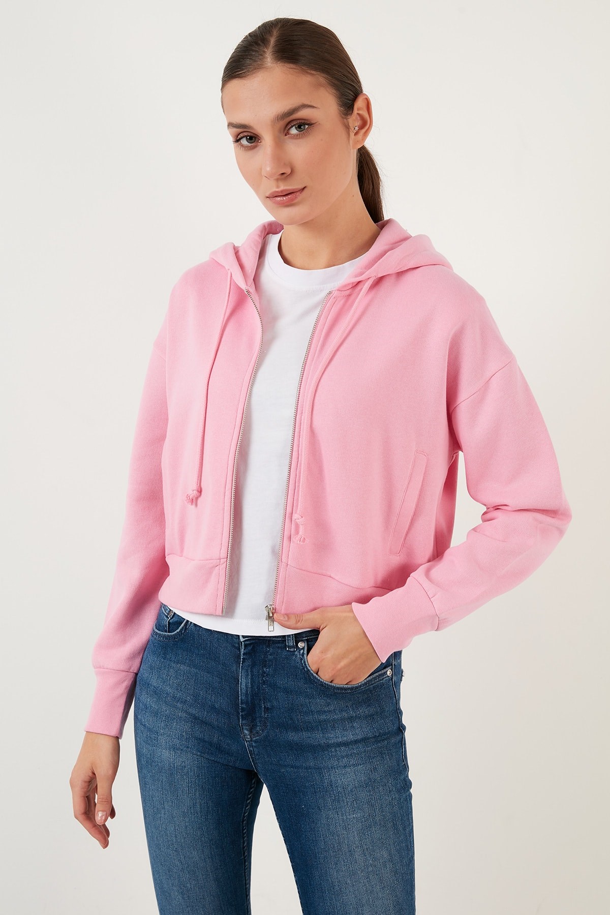 pamuklu-fermuarli-kapusonlu-crop-sweat-5e-b68.jpg
