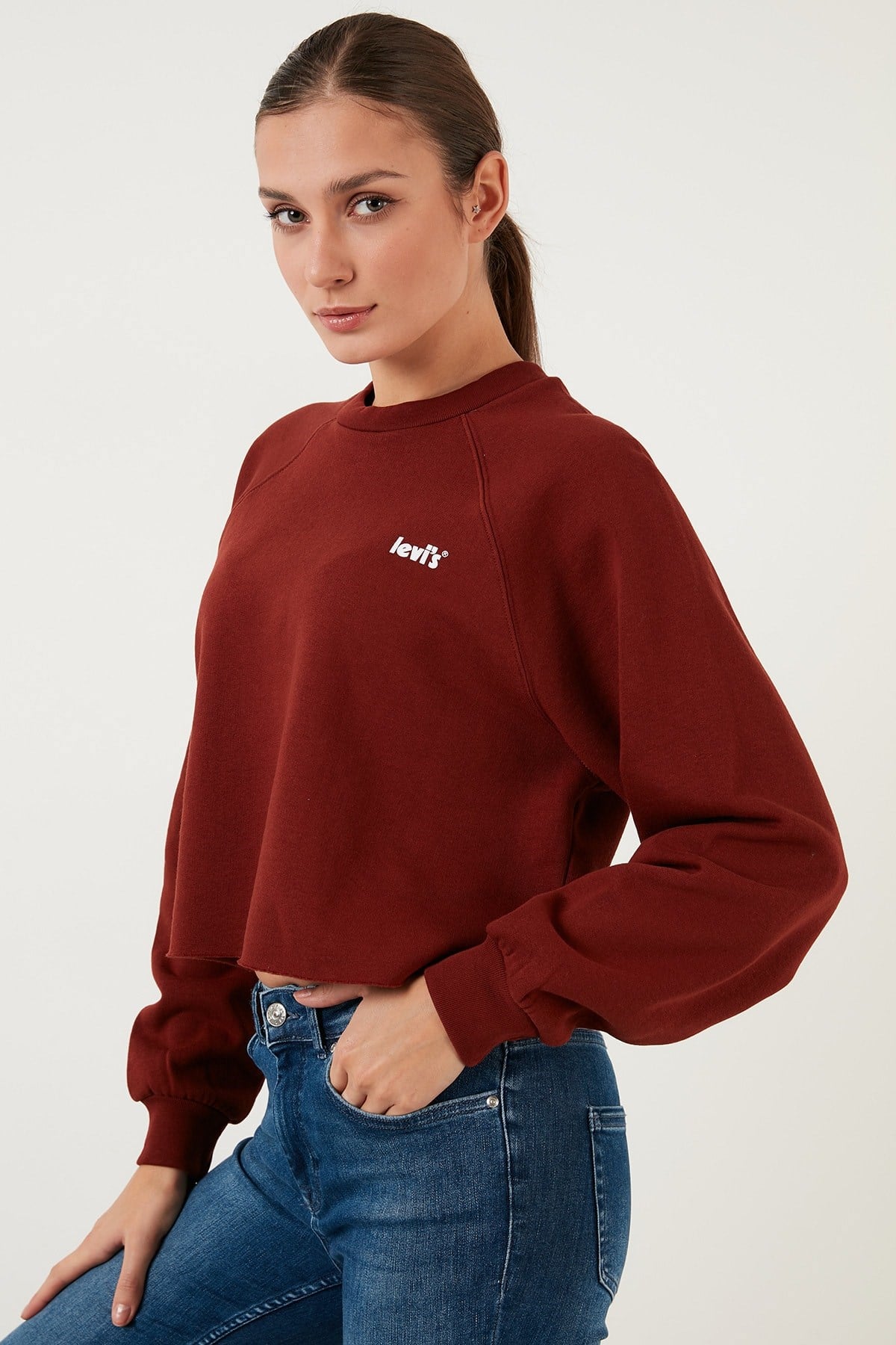 pamuklu-regular-fit-bisiklet-yaka-crop-987798.jpg