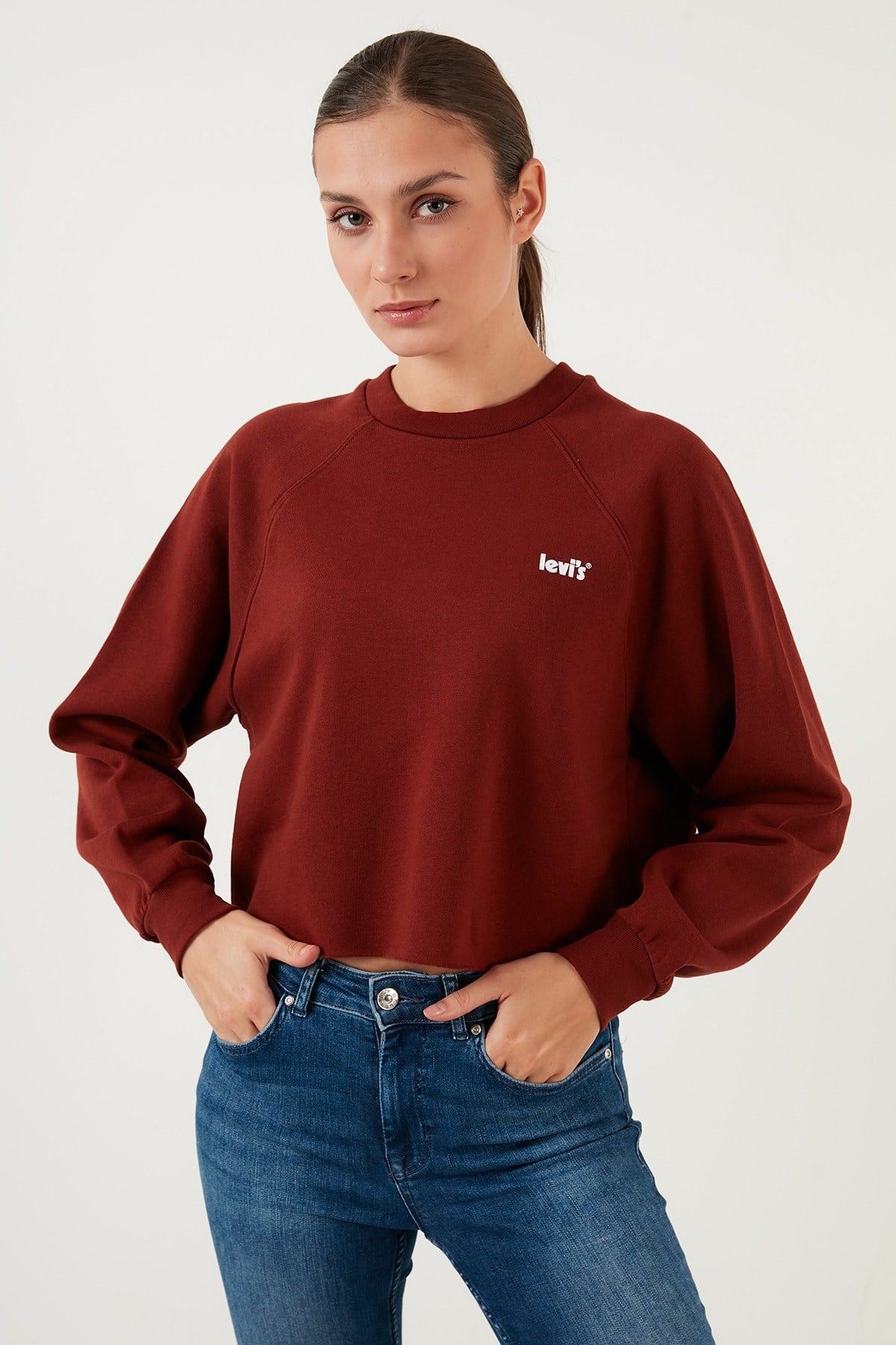 pamuklu-regular-fit-bisiklet-yaka-crop-edba9c.jpg