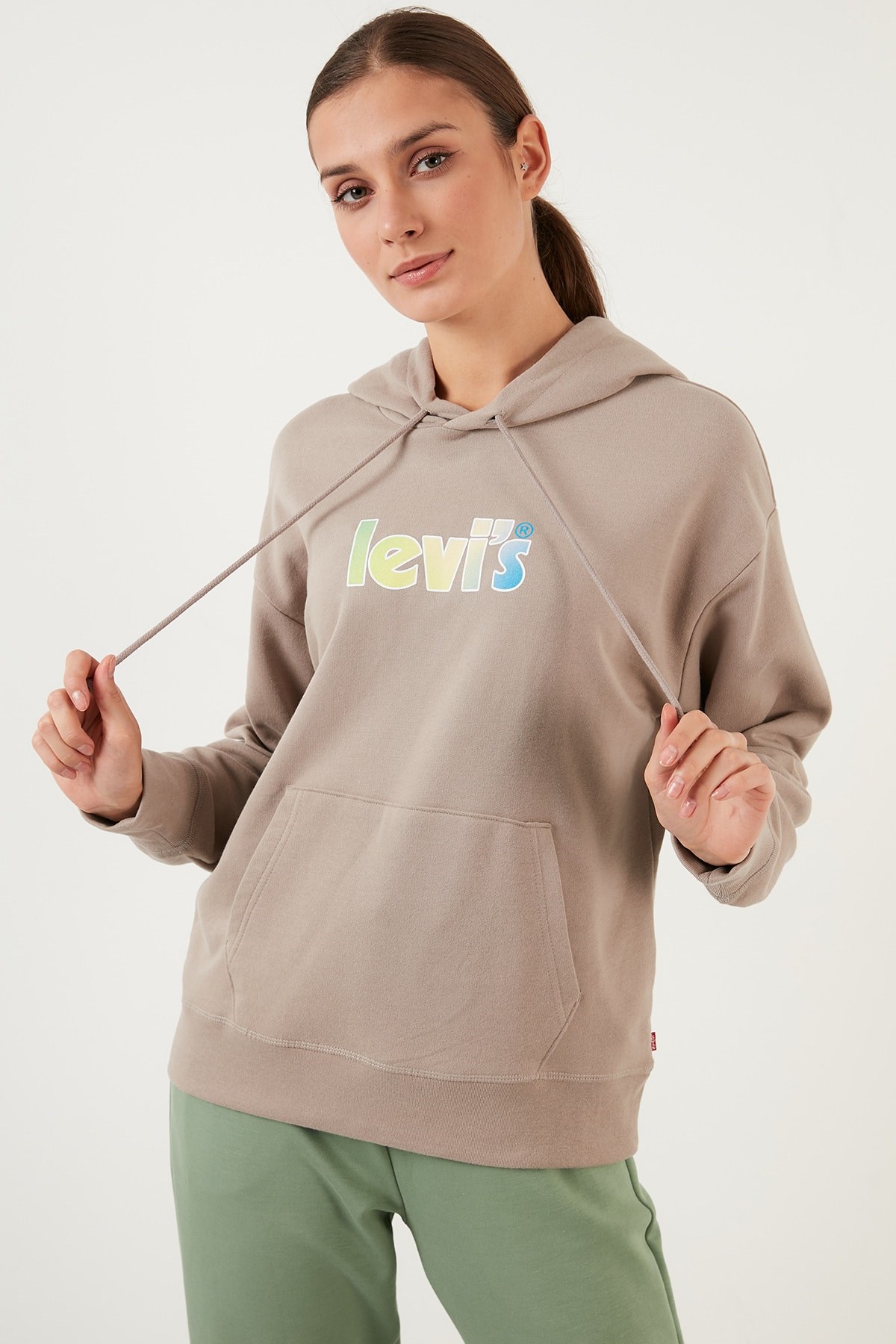 pamuklu-regular-fit-kanguru-cepli-kapu-5-724a.jpg