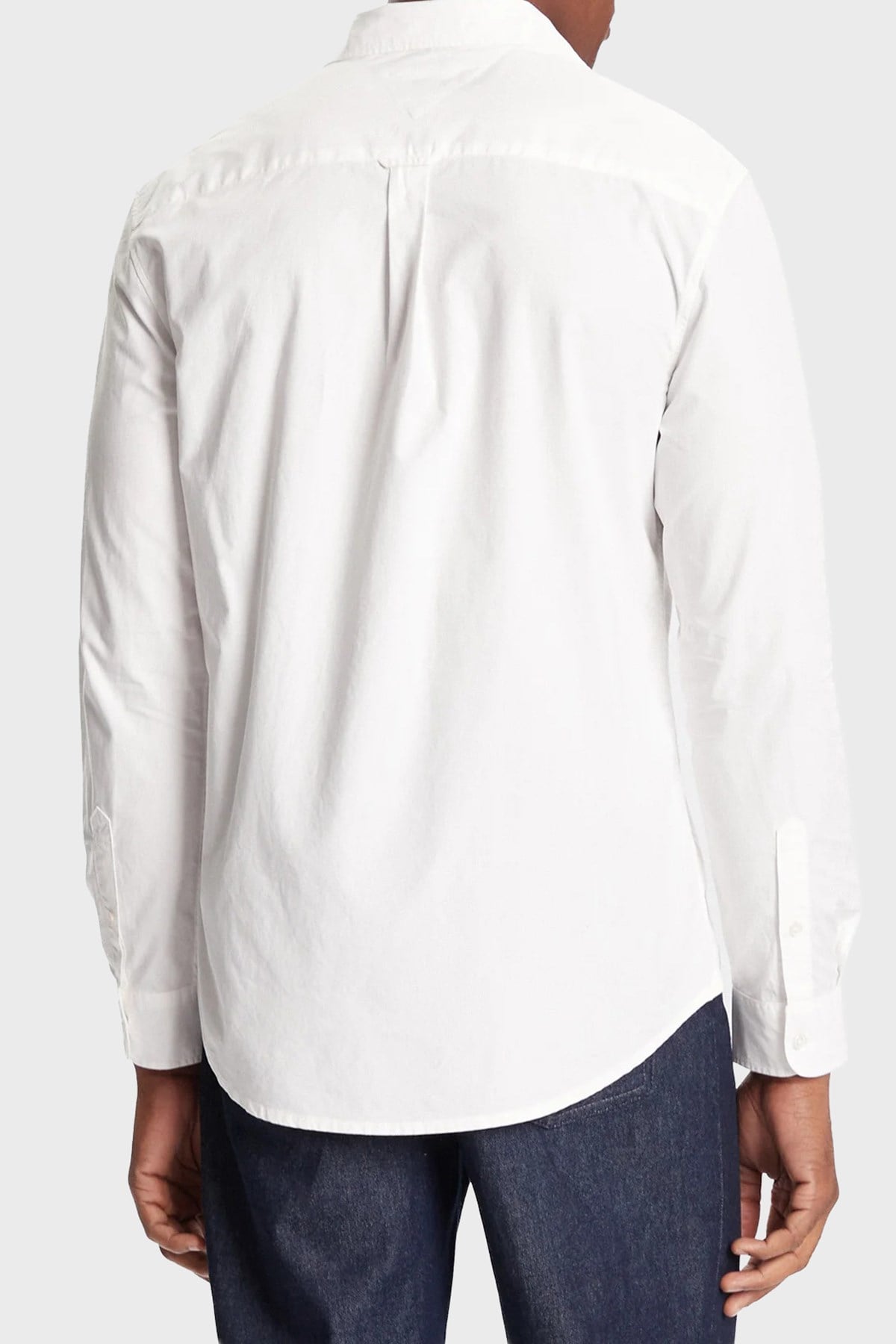 pamuklu-regular-fit-logolu-klasik-yaka-31b64e.jpg