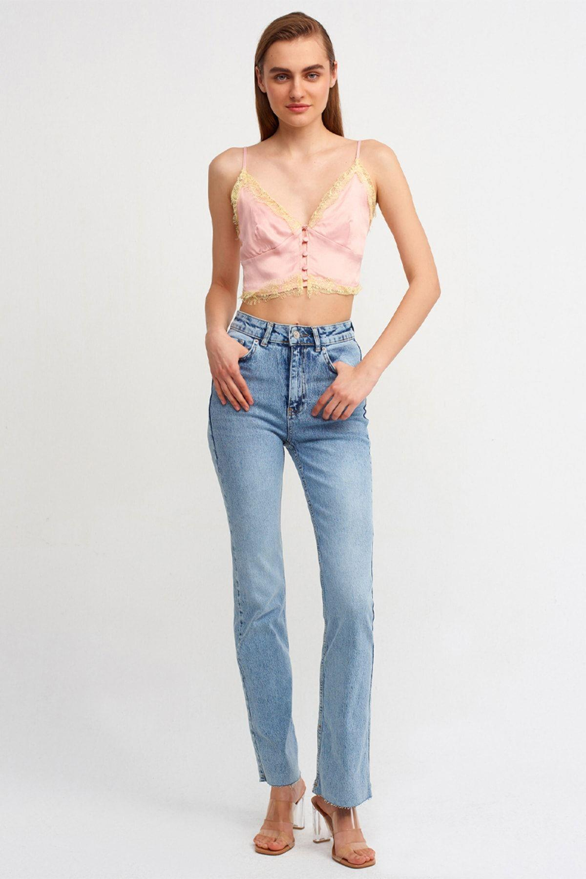 pembe-dantel-detayli-crop-bustiyer-cbcb8c.jpg