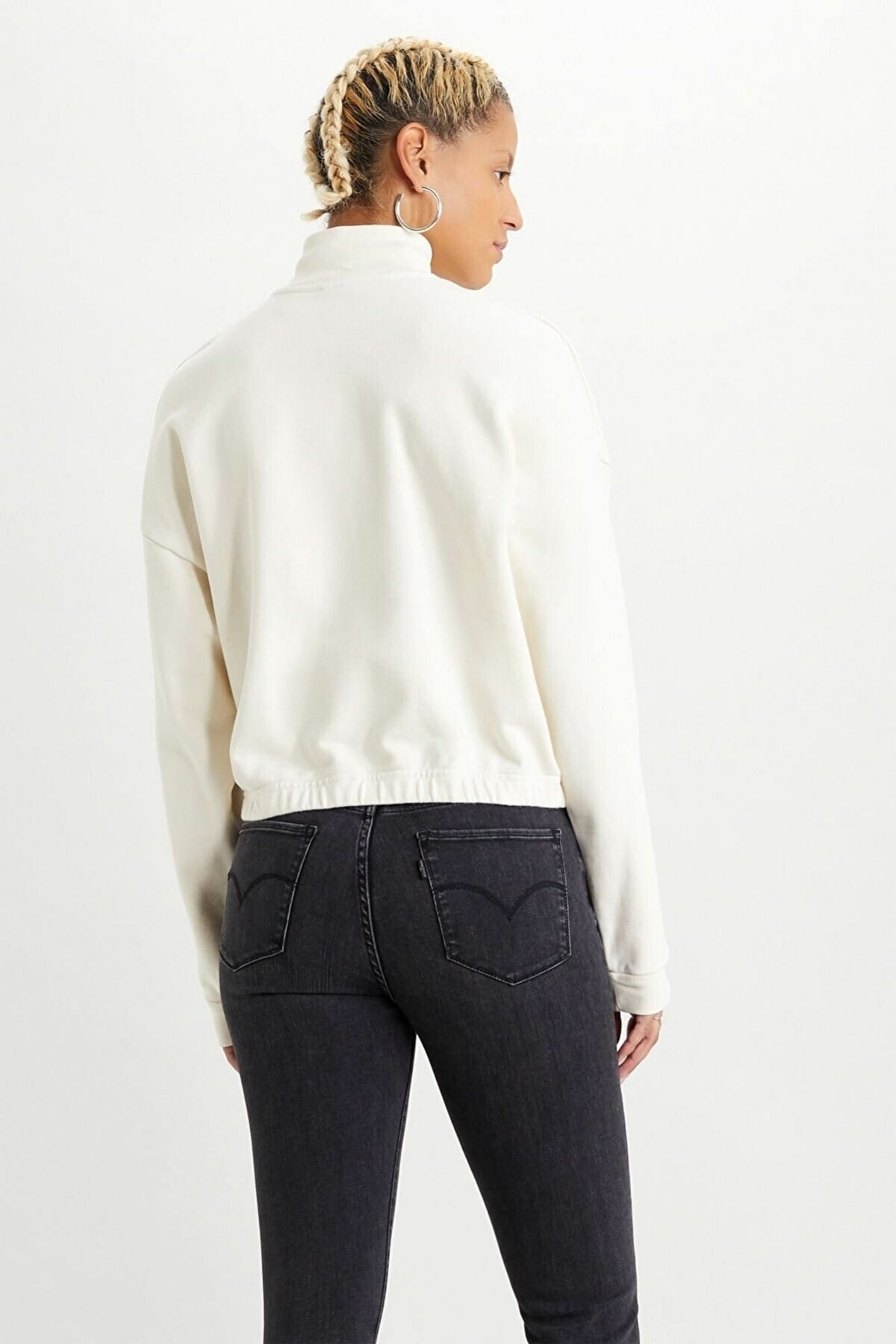 pom-quarter-zip-tofu-d6e1ff.jpg