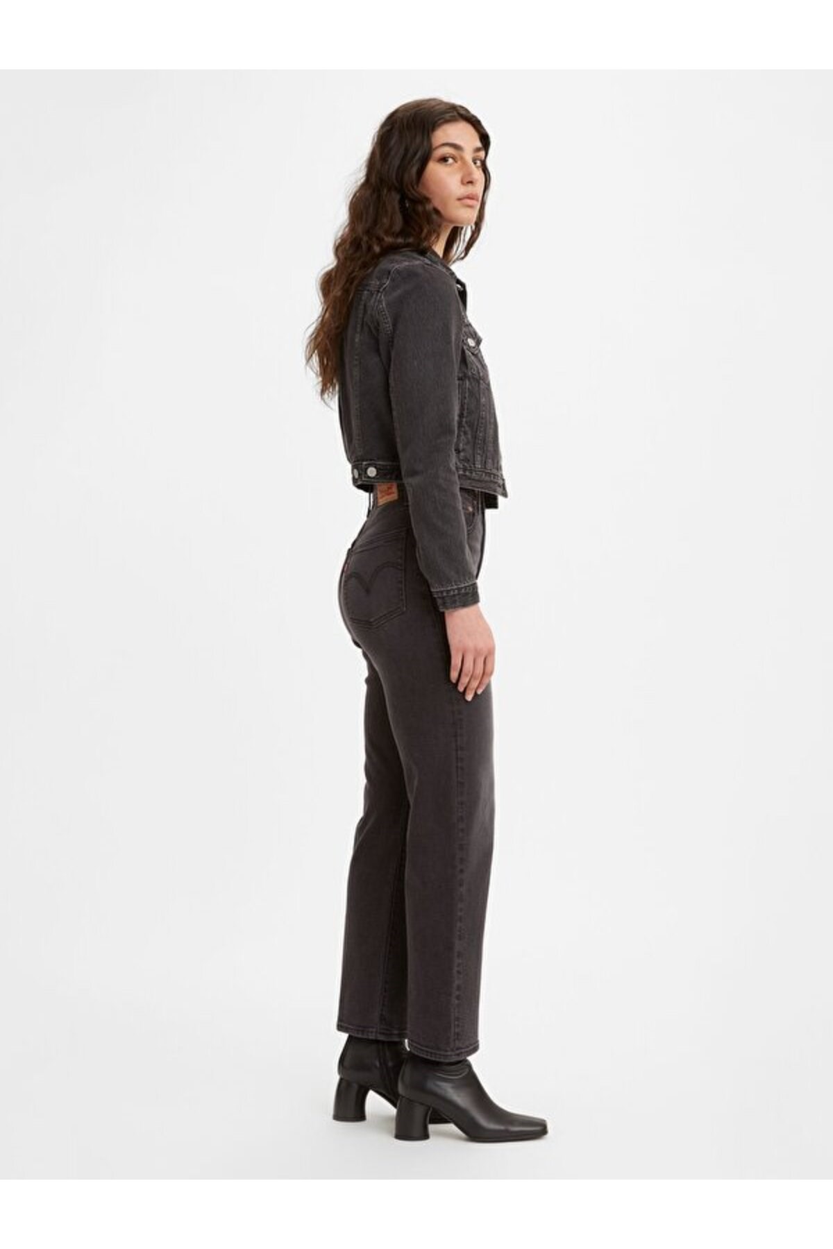 ribcage-straight-ankle-kadin-jean-pant-7-43e5.jpg